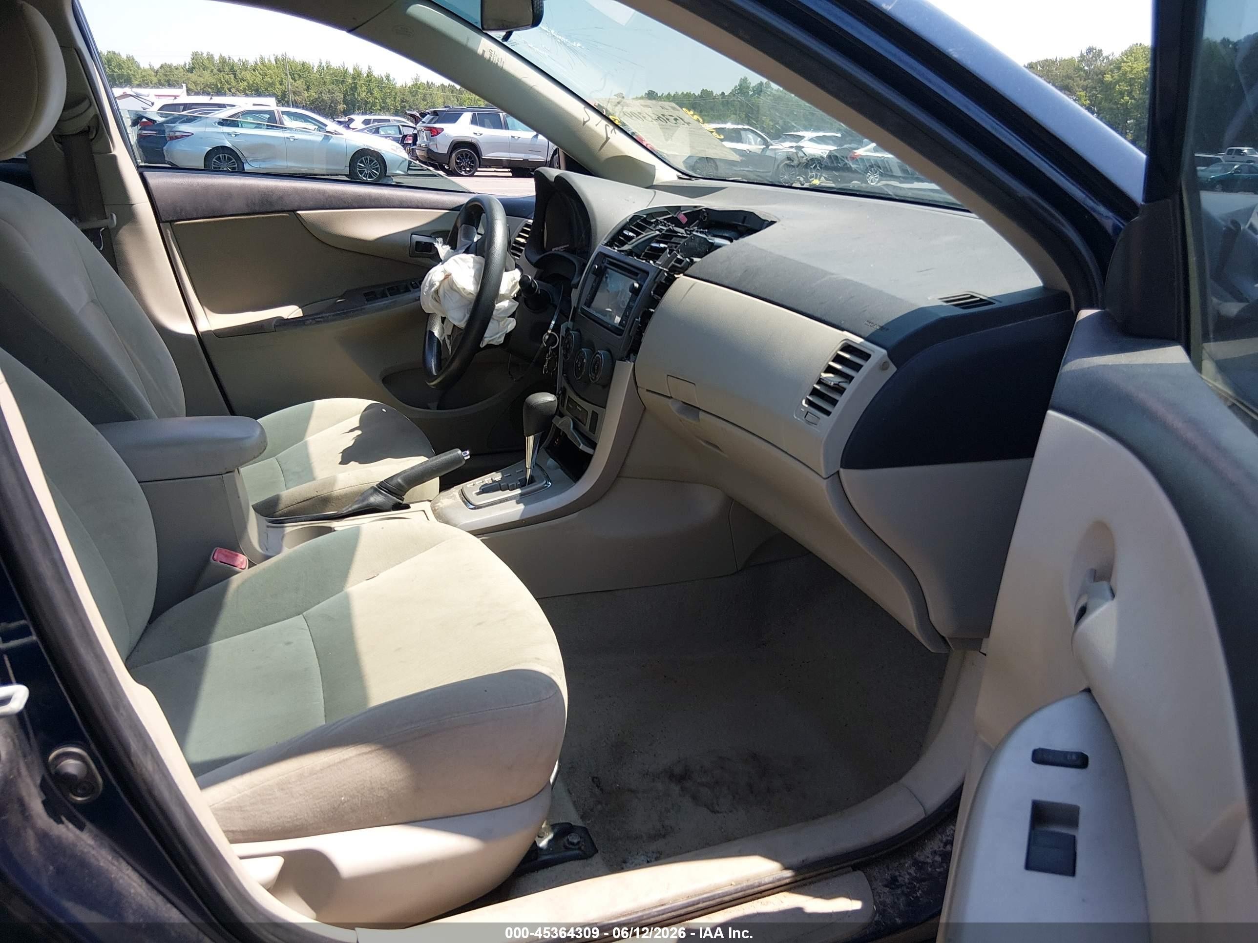 2013 Toyota Corolla Le Black vin: 5YFBU4EE2DP199959