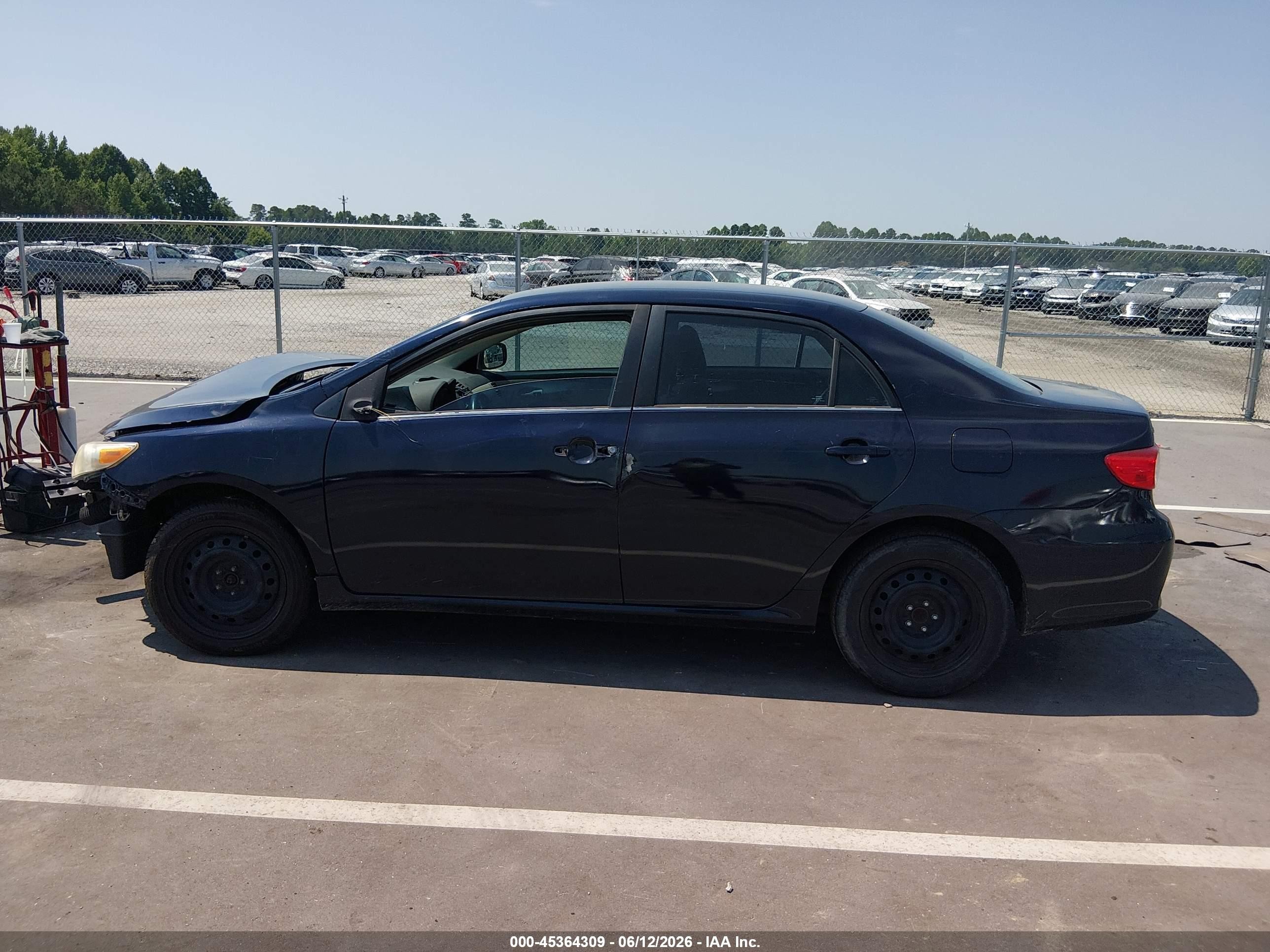 2013 Toyota Corolla Le Black vin: 5YFBU4EE2DP199959