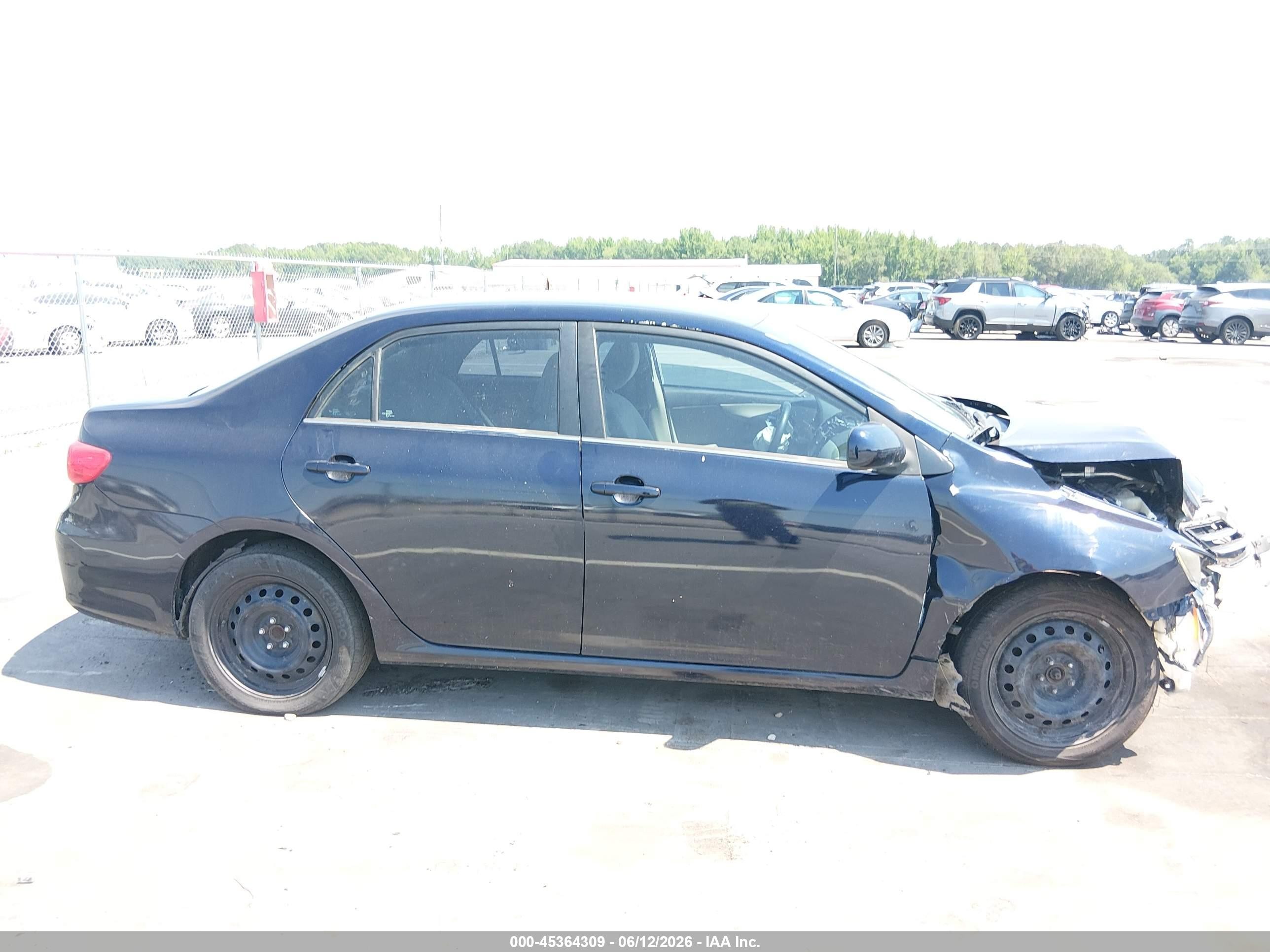 2013 Toyota Corolla Le Black vin: 5YFBU4EE2DP199959