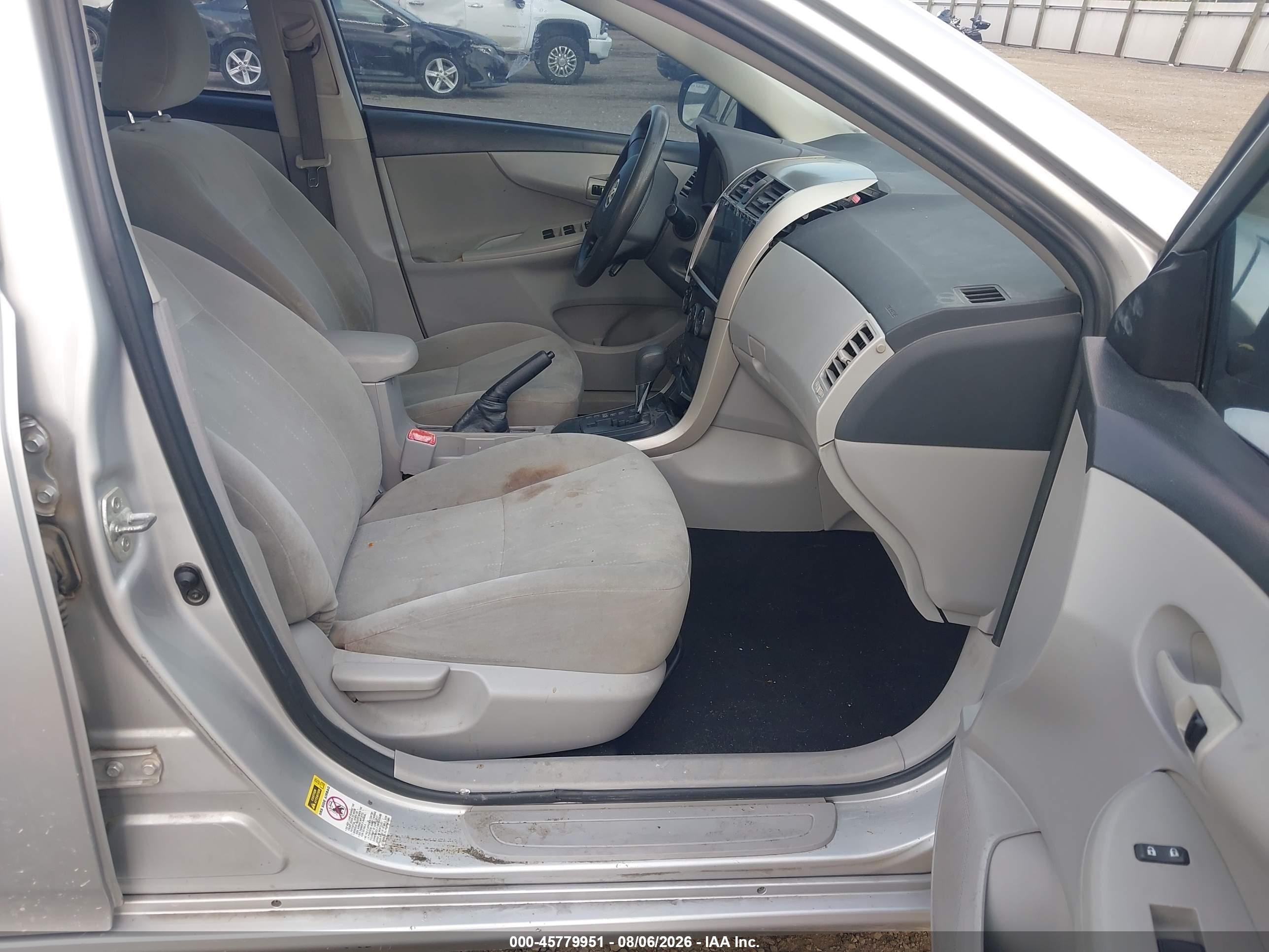 2012 Toyota Corolla L Silver vin: 5YFBU4EE3CP026367