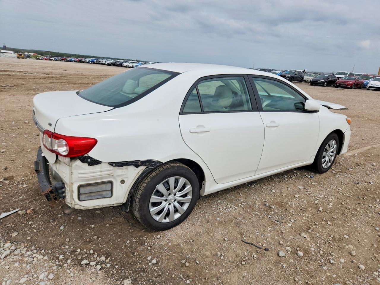 2012 Toyota Corolla Le White vin: 5YFBU4EE3CP035750