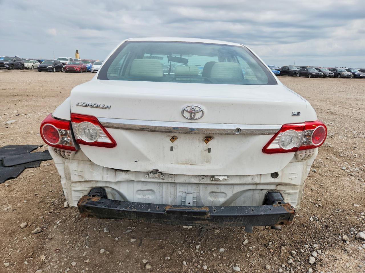 2012 Toyota Corolla Le White vin: 5YFBU4EE3CP035750