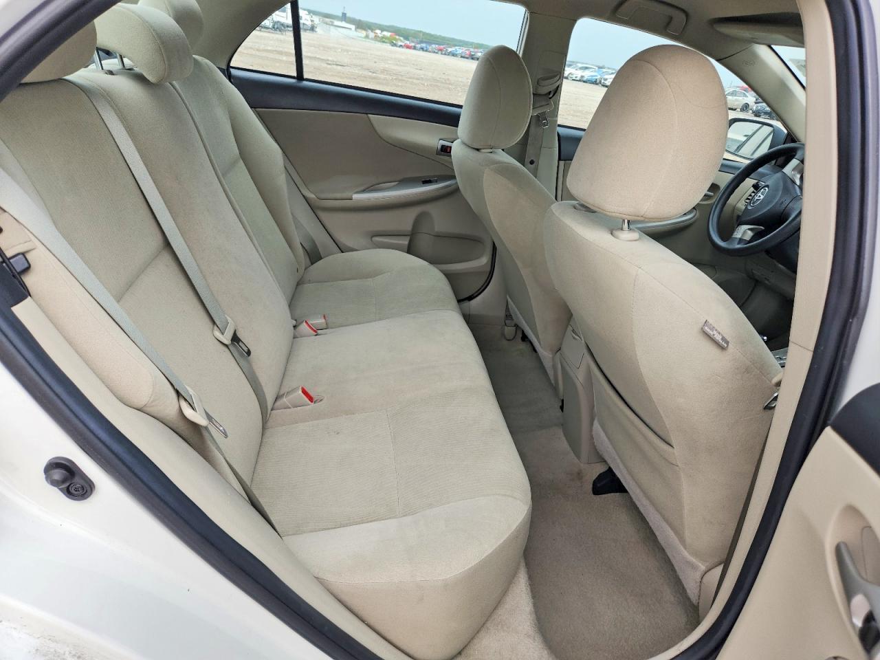 2012 Toyota Corolla Le White vin: 5YFBU4EE3CP035750