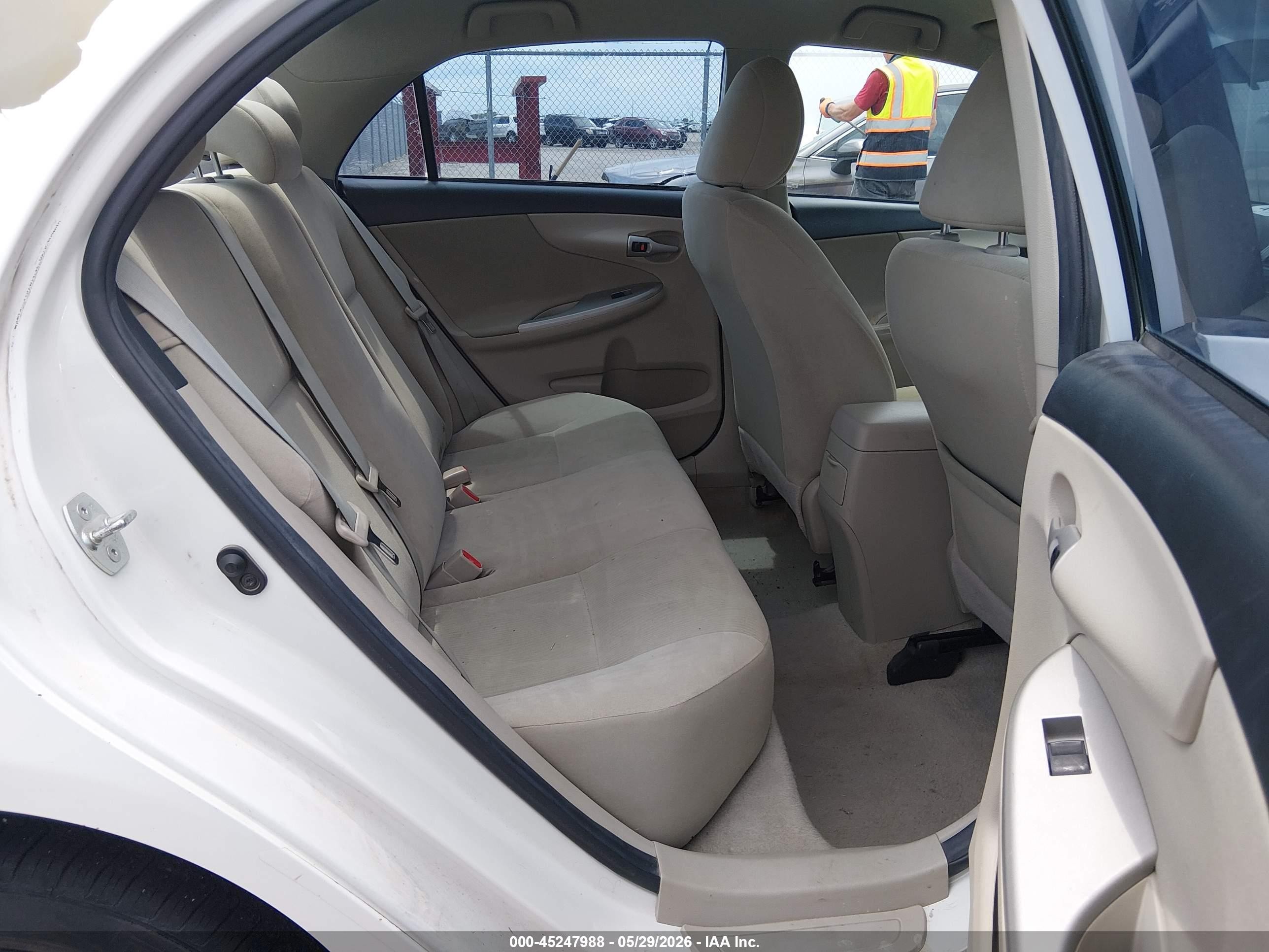 2012 Toyota Corolla Le White vin: 5YFBU4EE3CP041354