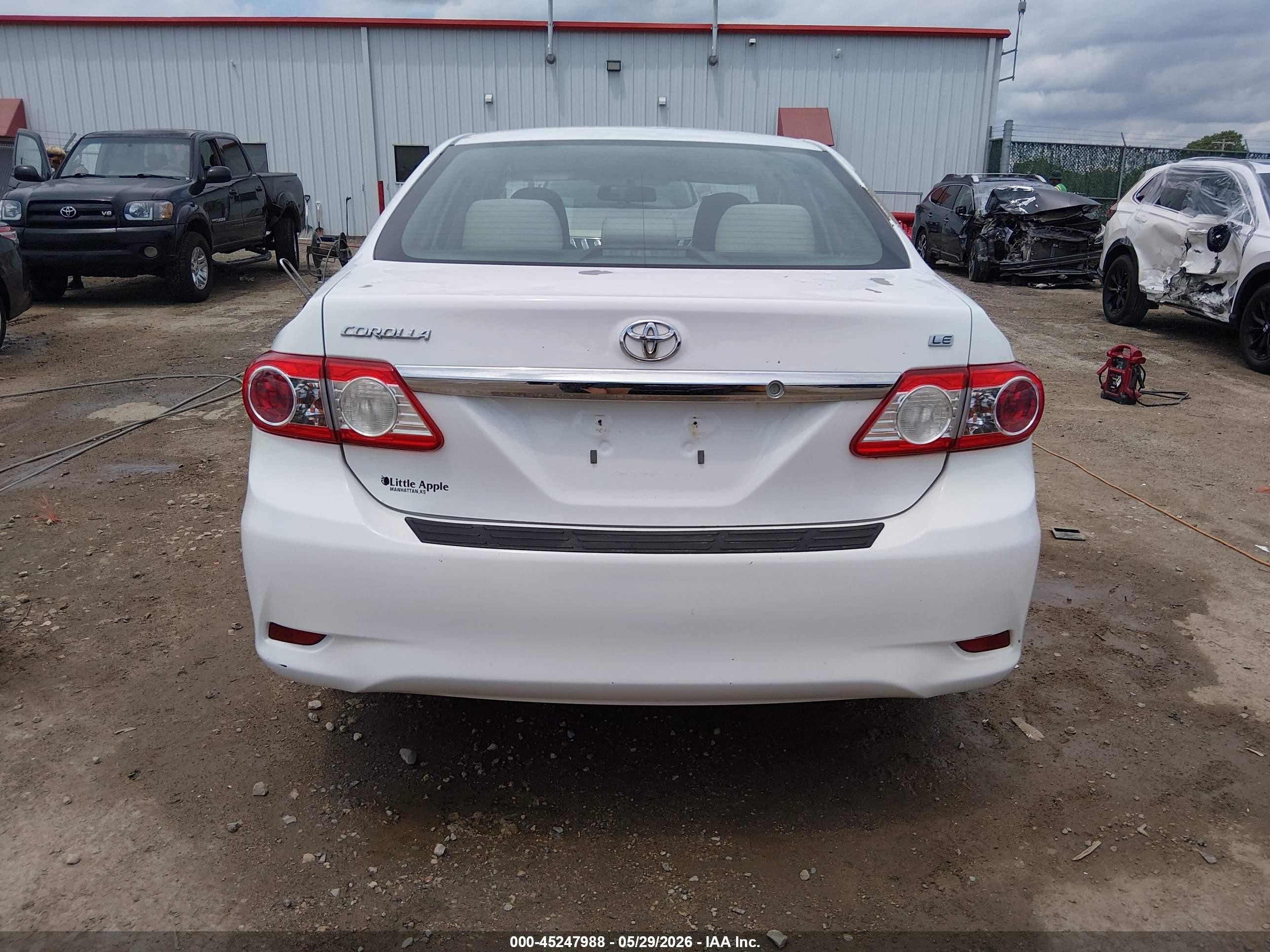 2012 Toyota Corolla Le White vin: 5YFBU4EE3CP041354