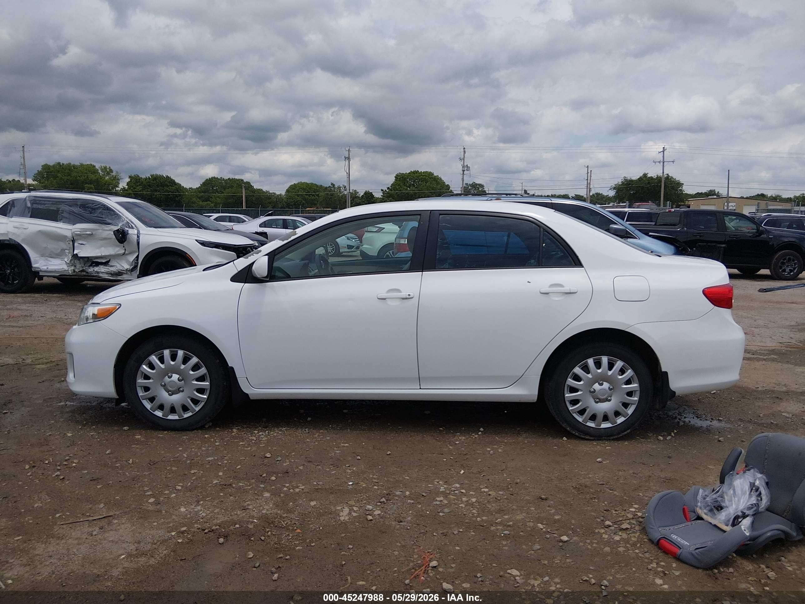2012 Toyota Corolla Le White vin: 5YFBU4EE3CP041354