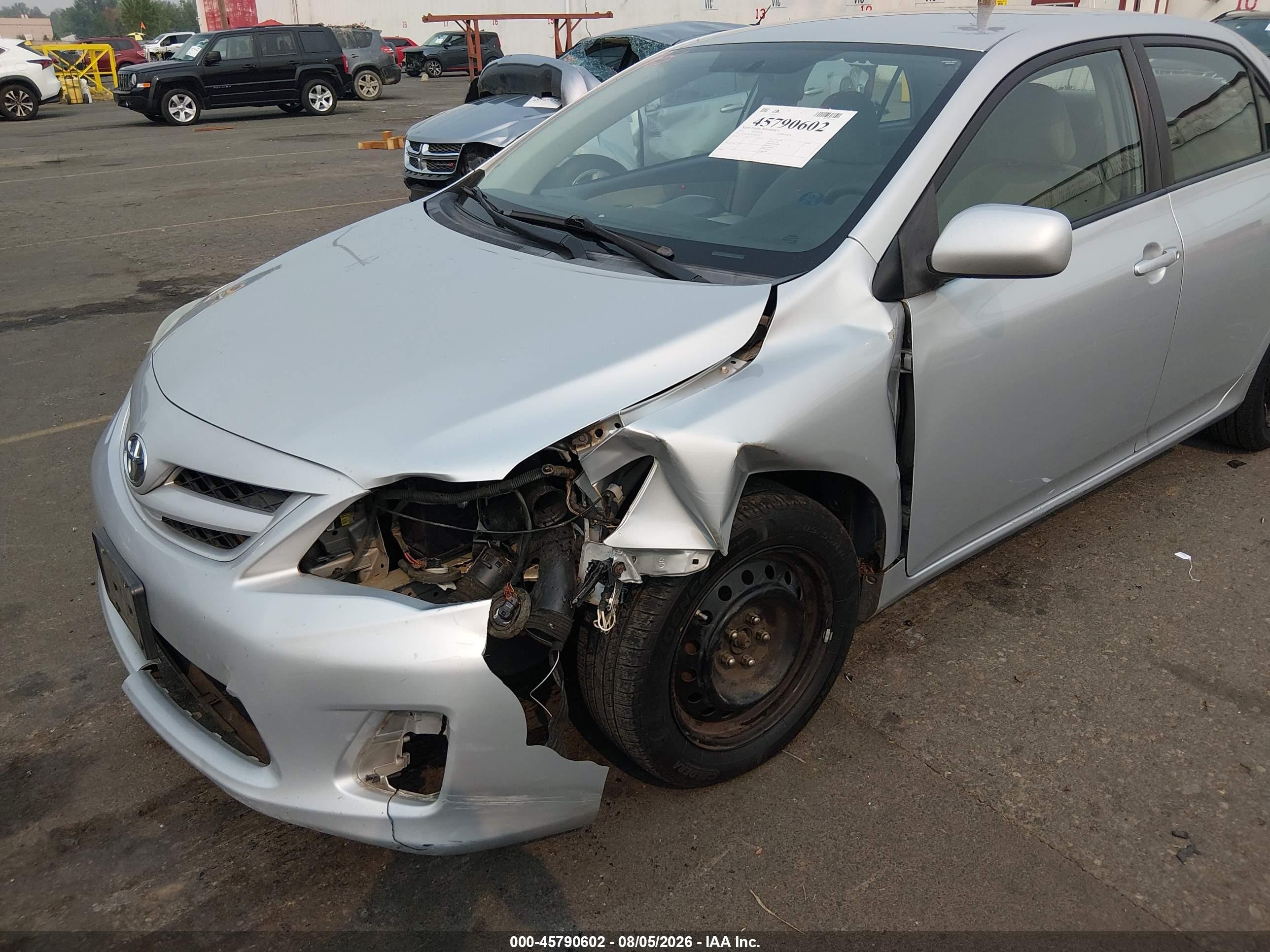 2012 Toyota Corolla Le Silver vin: 5YFBU4EE3CP043234