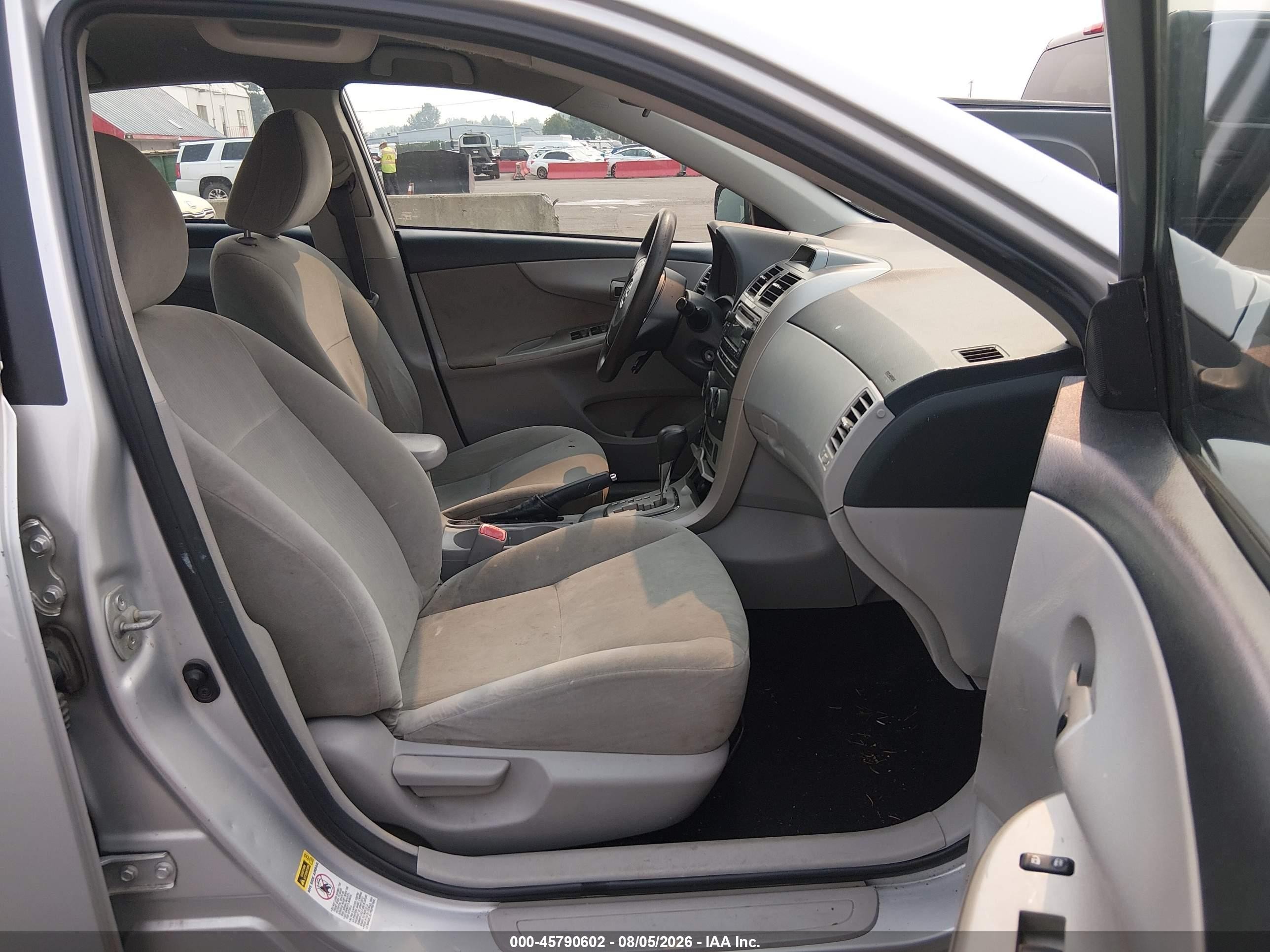 2012 Toyota Corolla Le Silver vin: 5YFBU4EE3CP043234