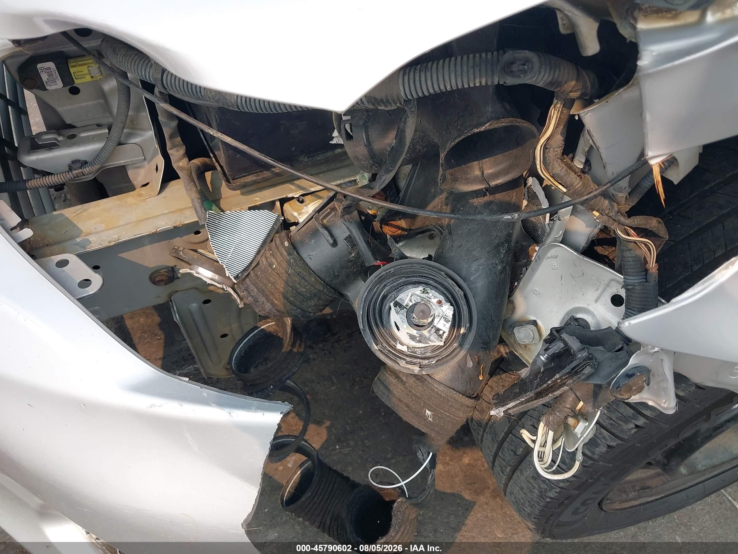 2012 Toyota Corolla Le Silver vin: 5YFBU4EE3CP043234