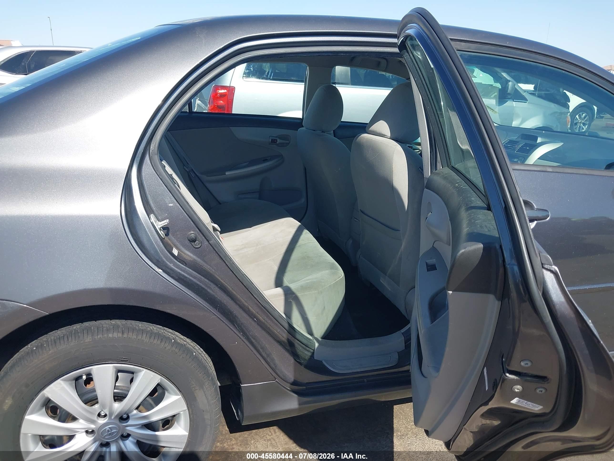 2012 Toyota Corolla Le Gray vin: 5YFBU4EE3CP056503
