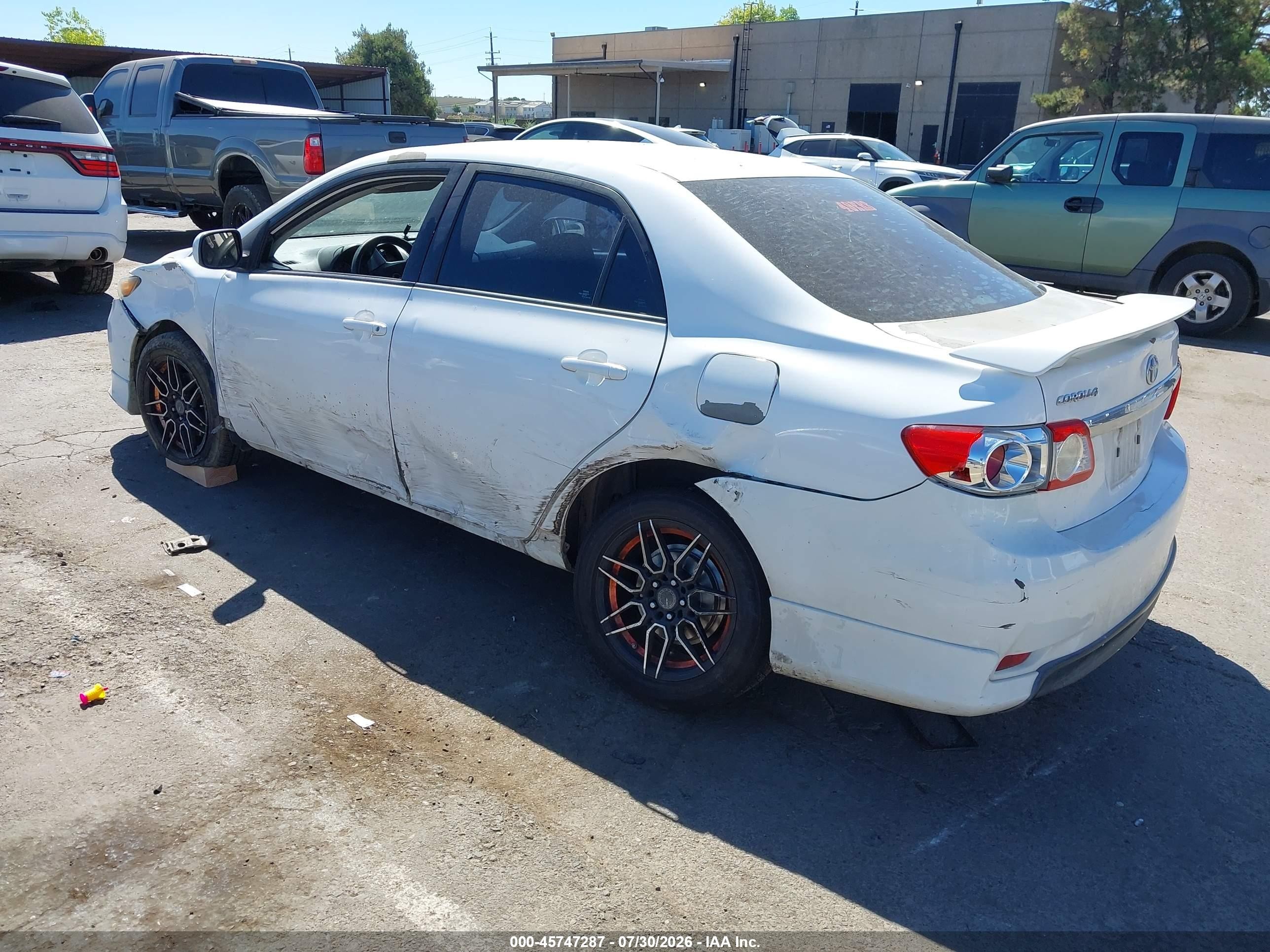 2013 Toyota Corolla S Белый vin: 5YFBU4EE3DP084352