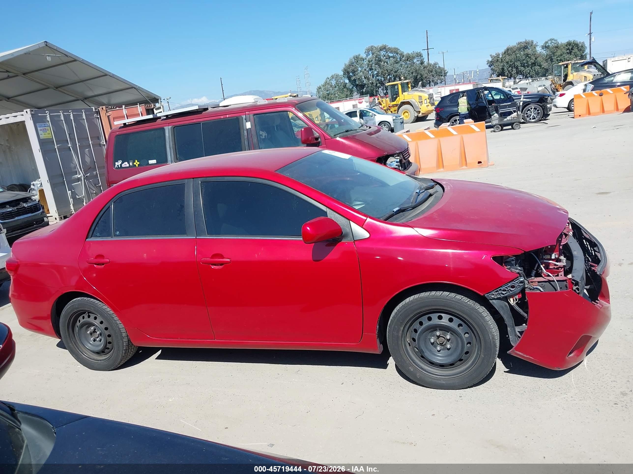 2013 Toyota Corolla Le Red vin: 5YFBU4EE3DP087638