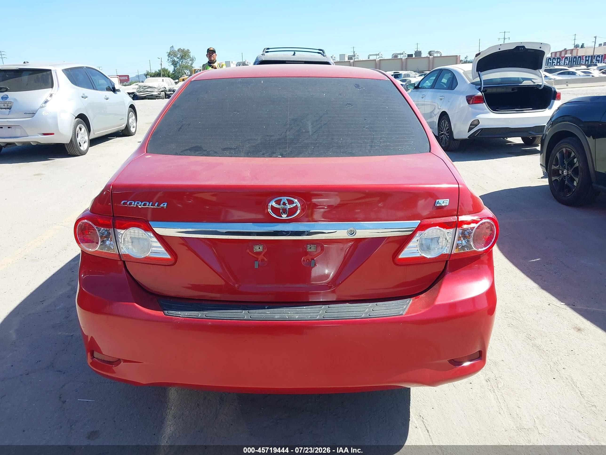 2013 Toyota Corolla Le Red vin: 5YFBU4EE3DP087638