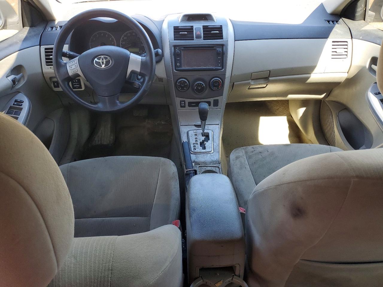 2013 Toyota Corolla Le Gold vin: 5YFBU4EE3DP098557
