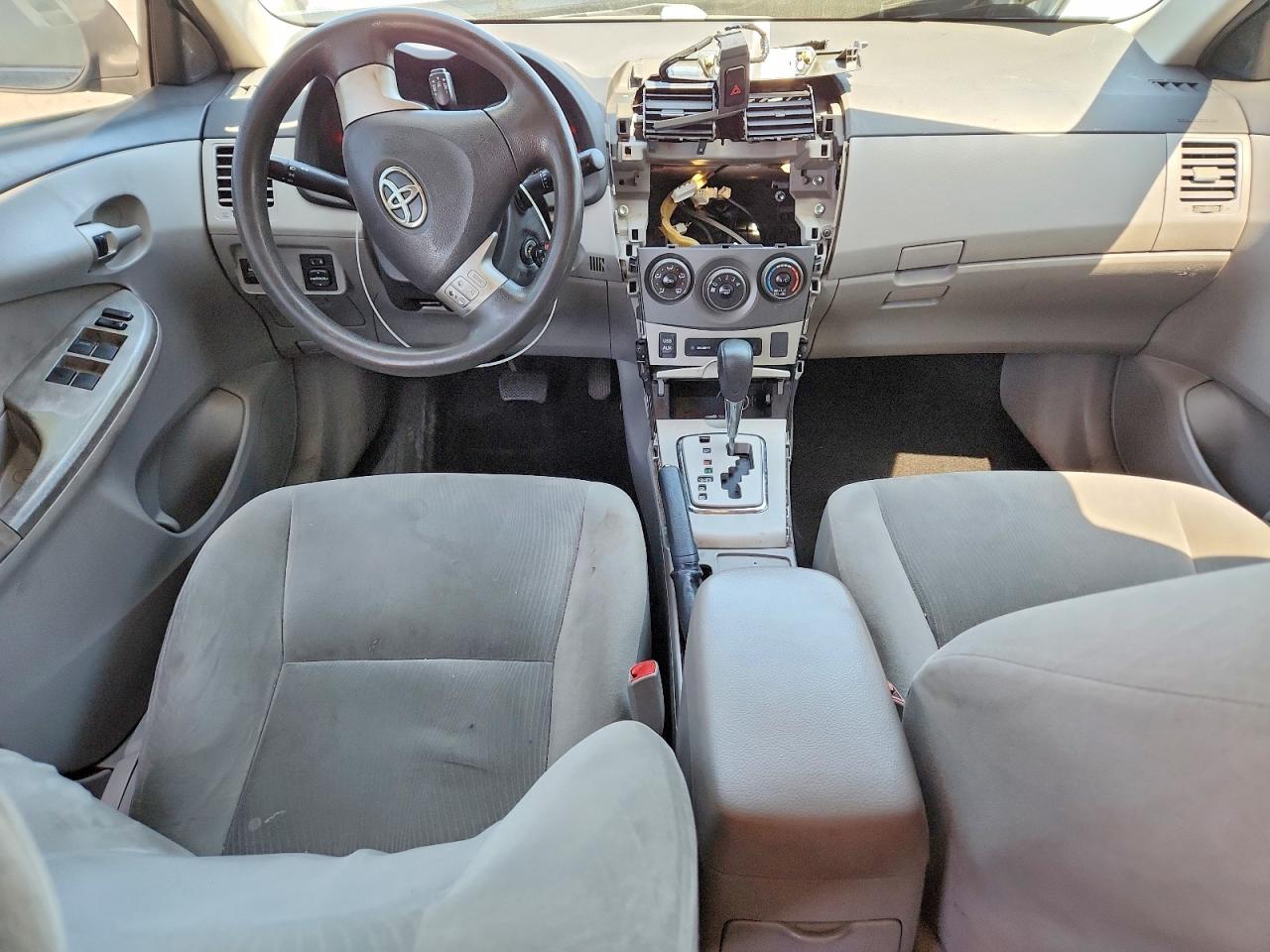2013 Toyota Corolla Le Blue vin: 5YFBU4EE3DP106480