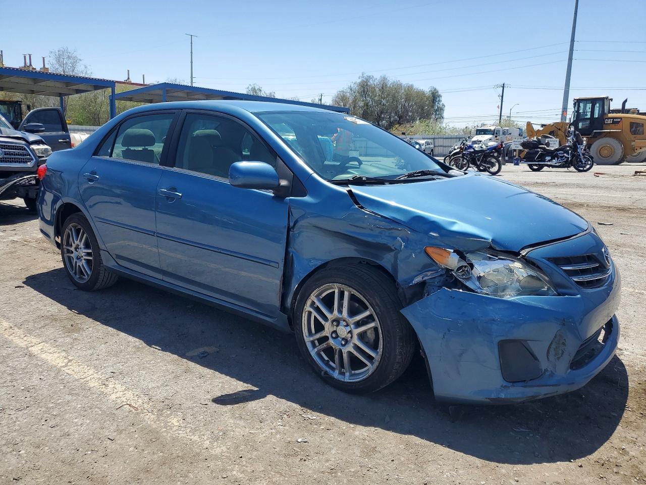 2013 Toyota Corolla Le Blue vin: 5YFBU4EE3DP128222