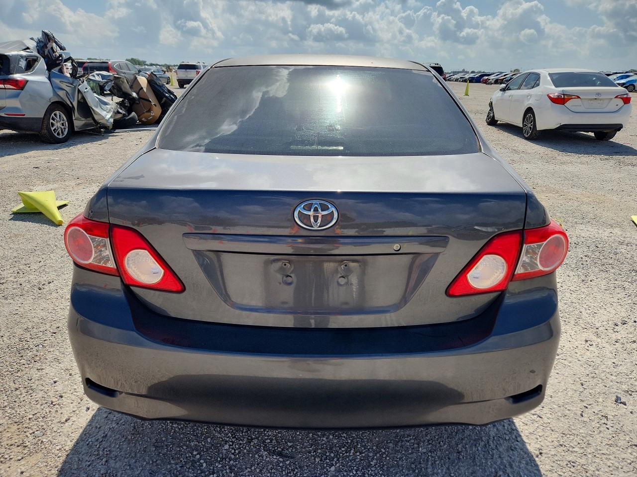 2013 Toyota Corolla Le Automatic Gray vin: 5YFBU4EE3DP131492