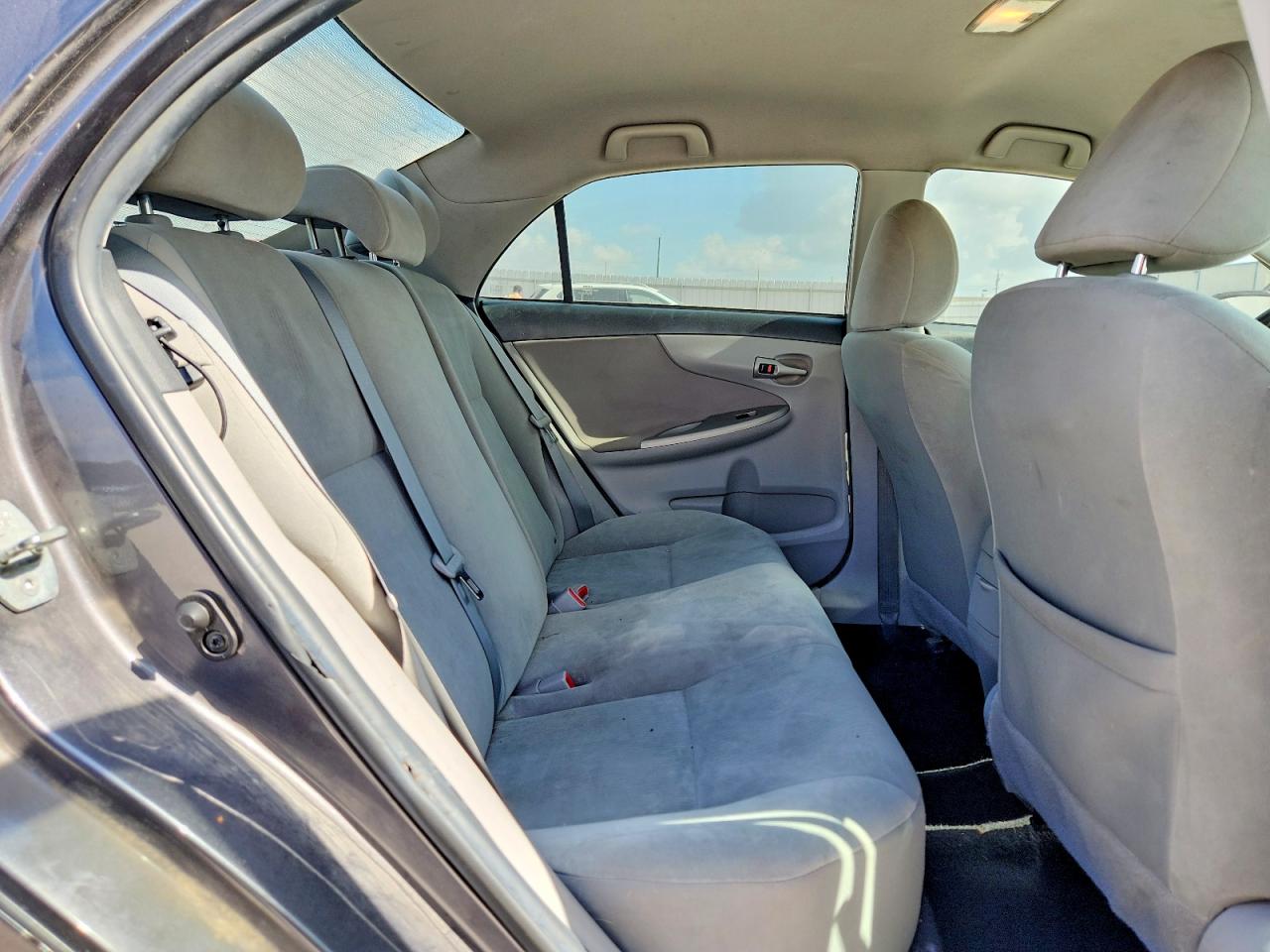 2013 Toyota Corolla Le Automatic Gray vin: 5YFBU4EE3DP131492