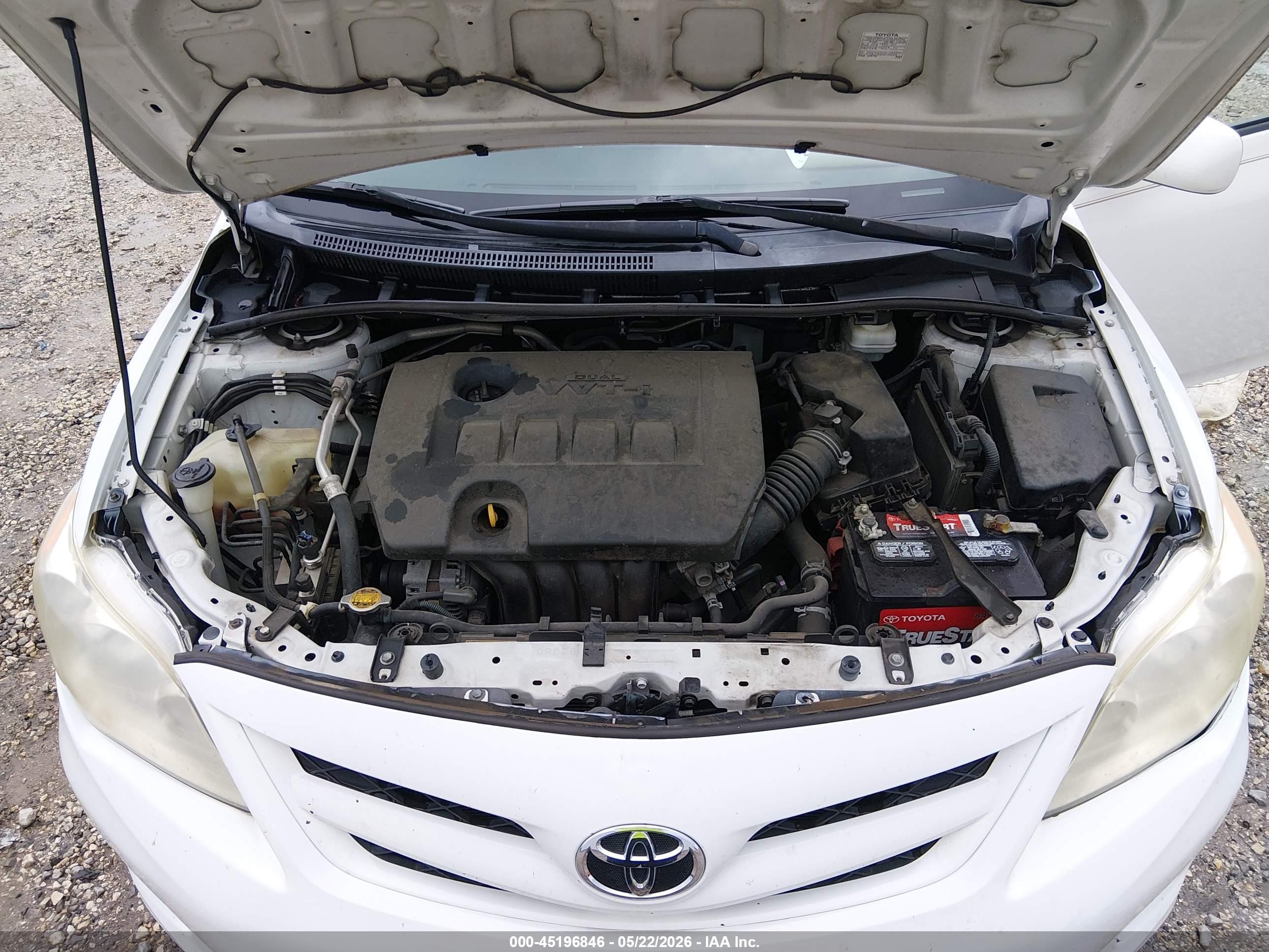 2013 Toyota Corolla L White vin: 5YFBU4EE3DP159888
