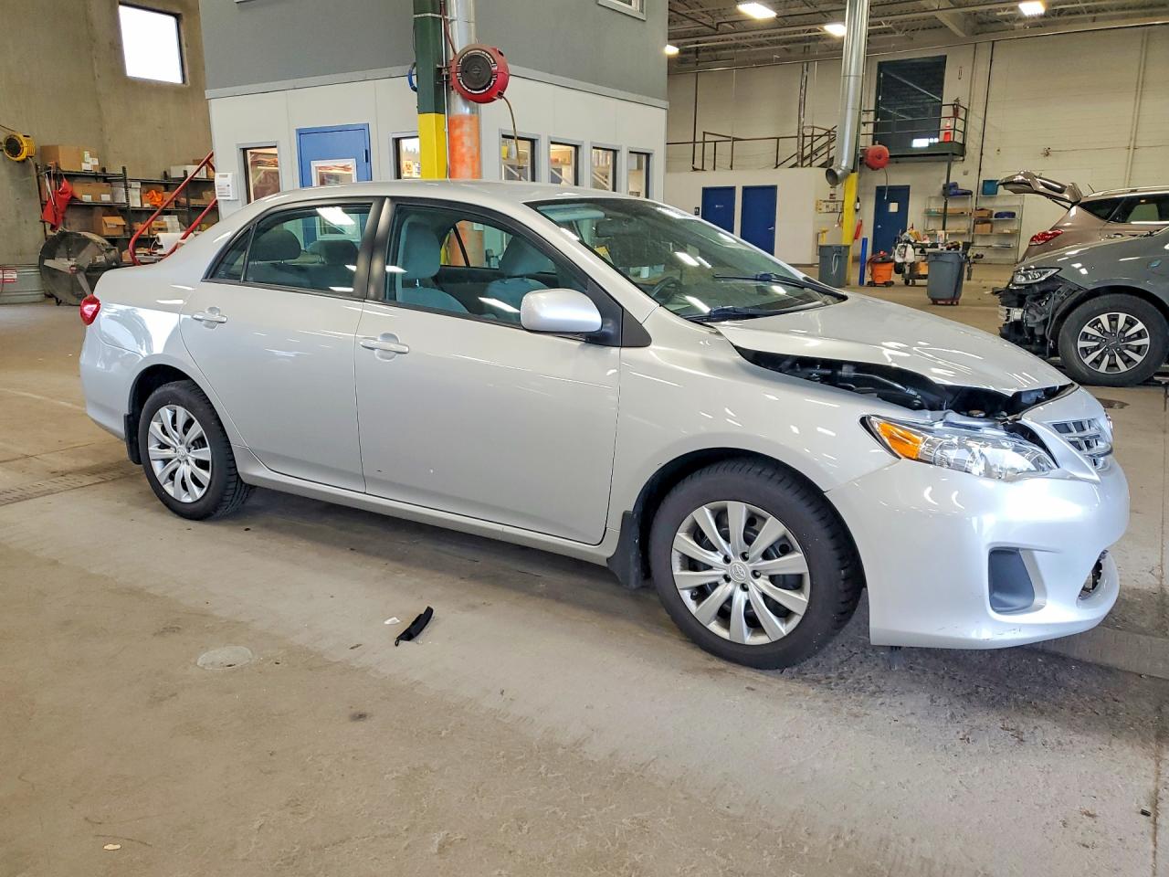 2013 Toyota Corolla Le Silver vin: 5YFBU4EE3DP167358