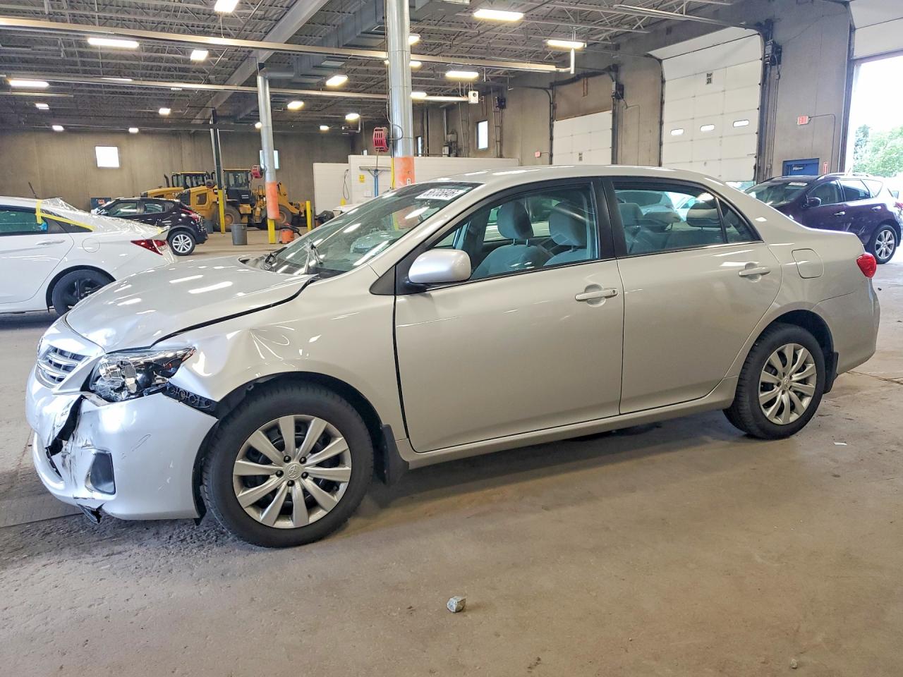 2013 Toyota Corolla Le Silver vin: 5YFBU4EE3DP167358