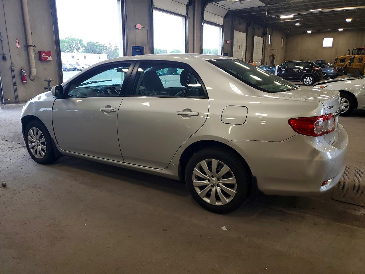 2013 Toyota Corolla Le Silver vin: 5YFBU4EE3DP167358
