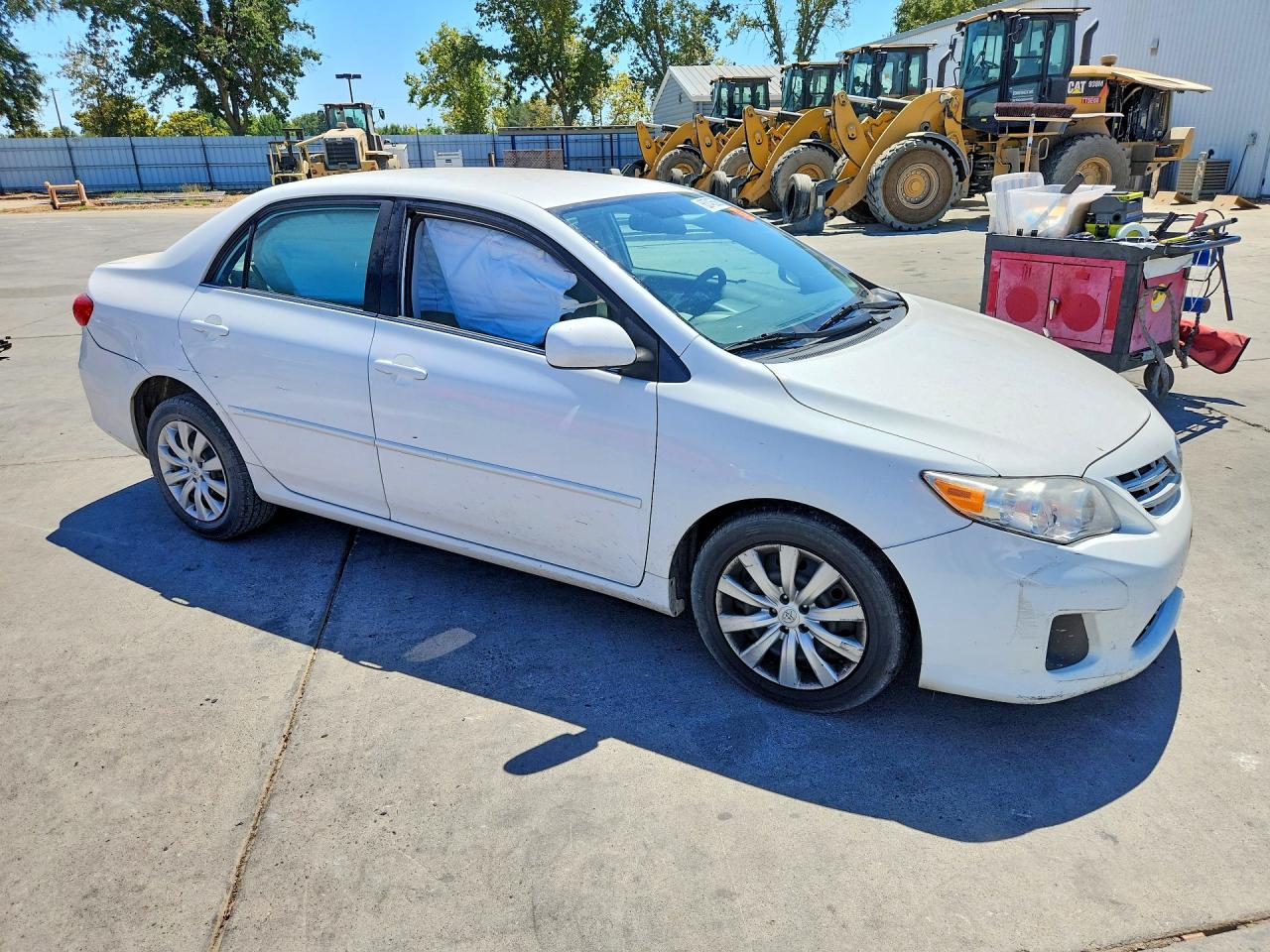 2013 Toyota Corolla Le White vin: 5YFBU4EE3DP169868