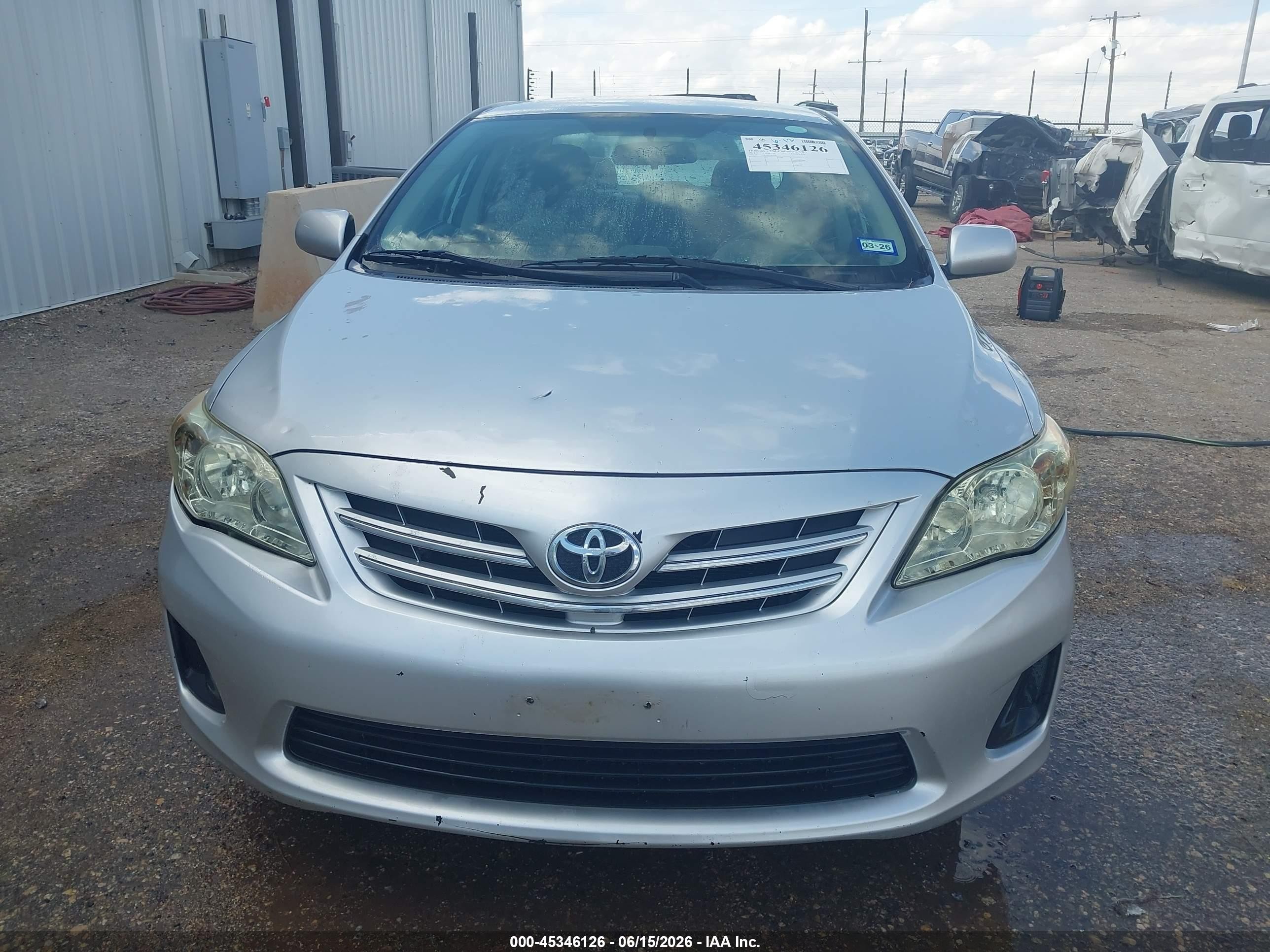 2013 Toyota Corolla Le Silver vin: 5YFBU4EE3DP182118