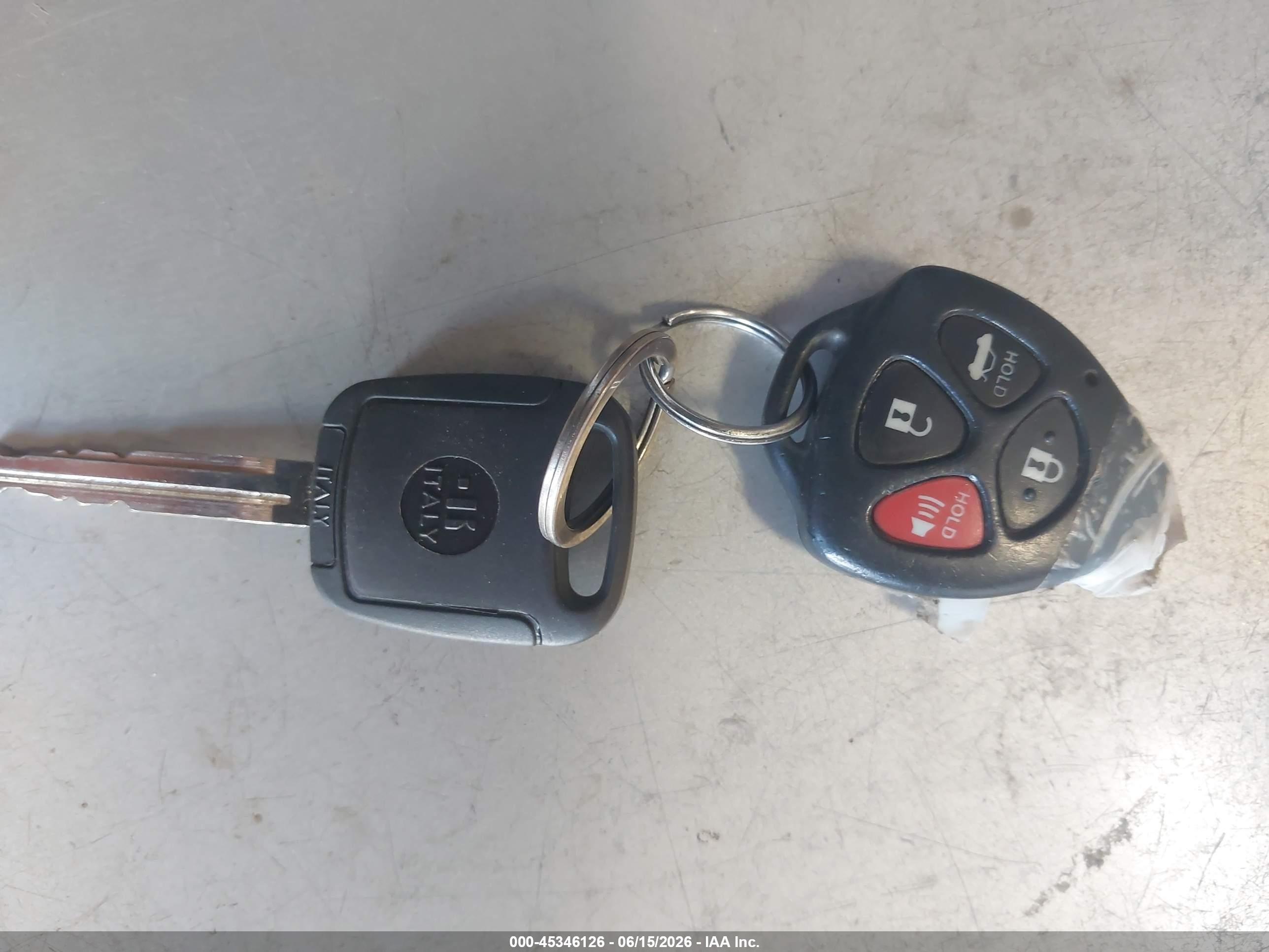 2013 Toyota Corolla Le Silver vin: 5YFBU4EE3DP182118