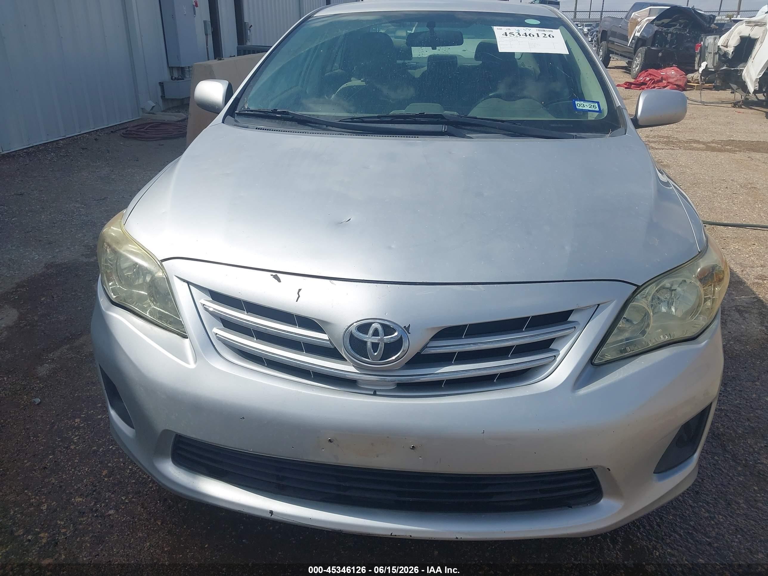 2013 Toyota Corolla Le Silver vin: 5YFBU4EE3DP182118