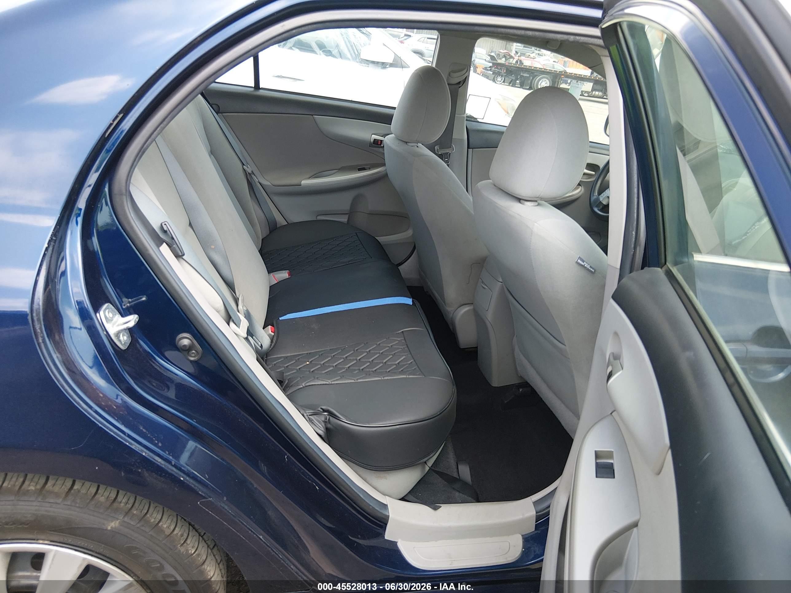 2013 Toyota Corolla Le Blue vin: 5YFBU4EE3DP194625