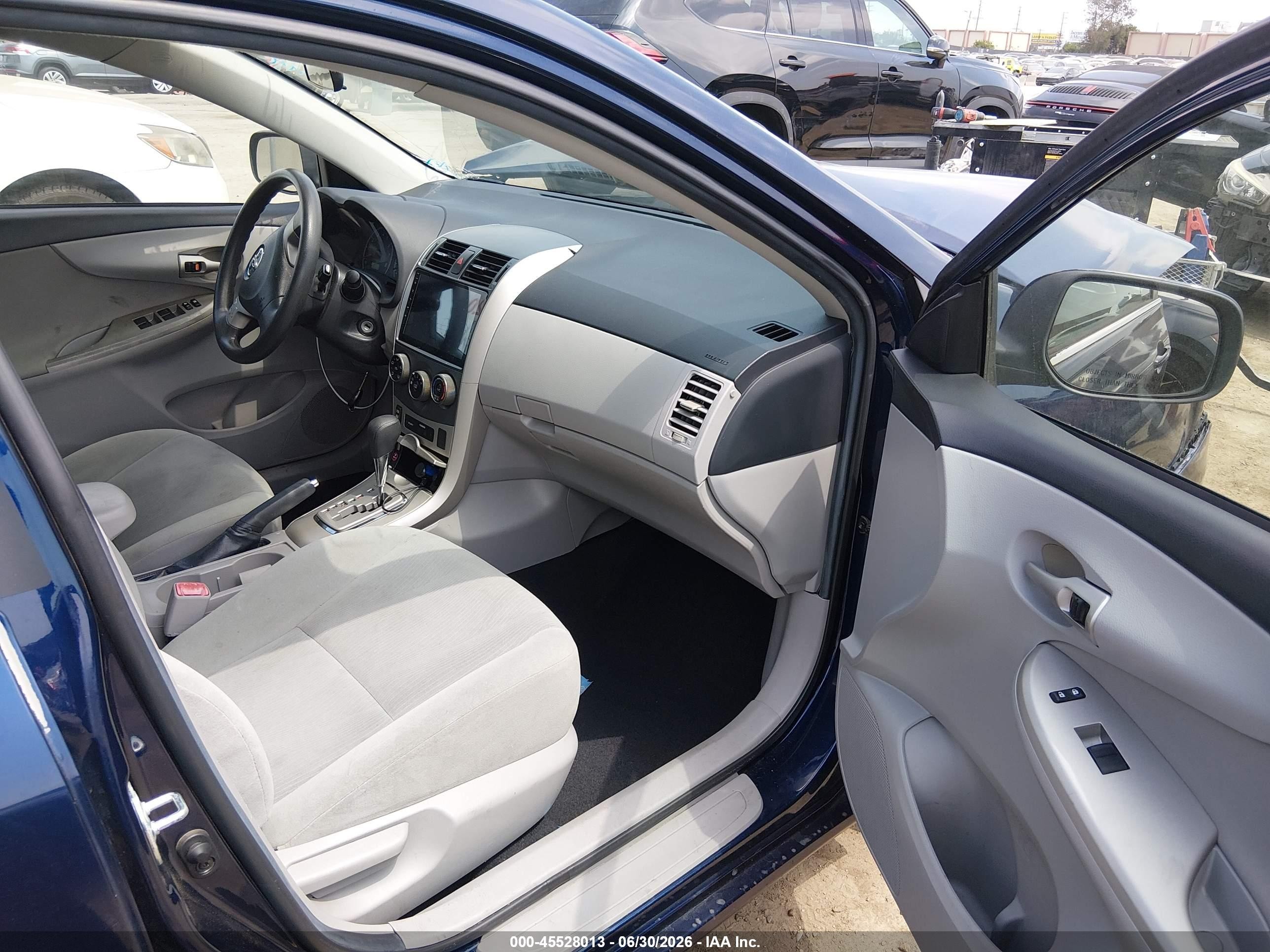 2013 Toyota Corolla Le Blue vin: 5YFBU4EE3DP194625