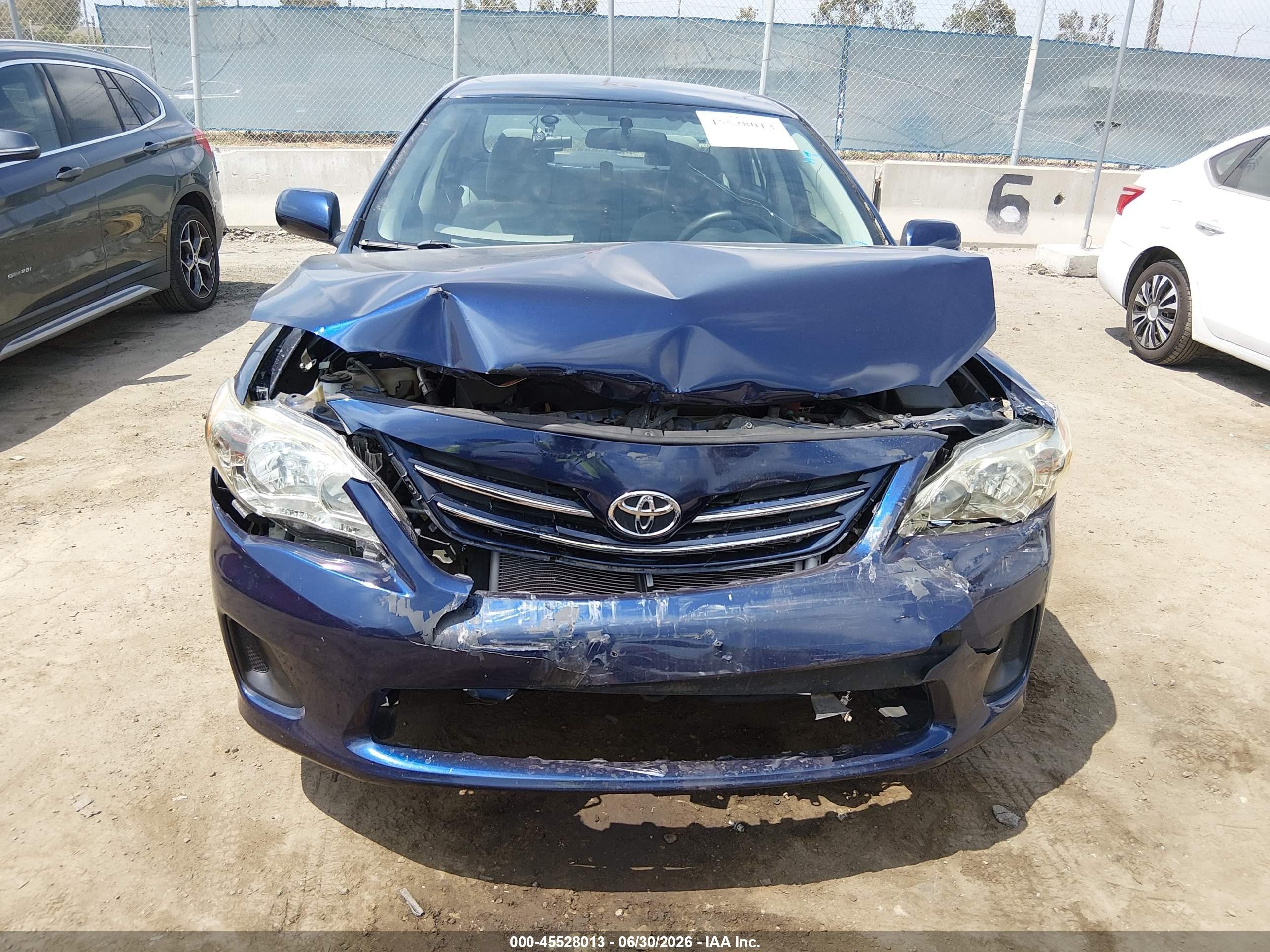 2013 Toyota Corolla Le Blue vin: 5YFBU4EE3DP194625