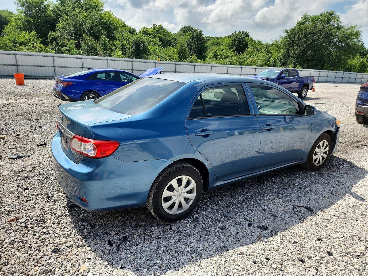 2013 Toyota Corolla L Blue vin: 5YFBU4EE3DP197332