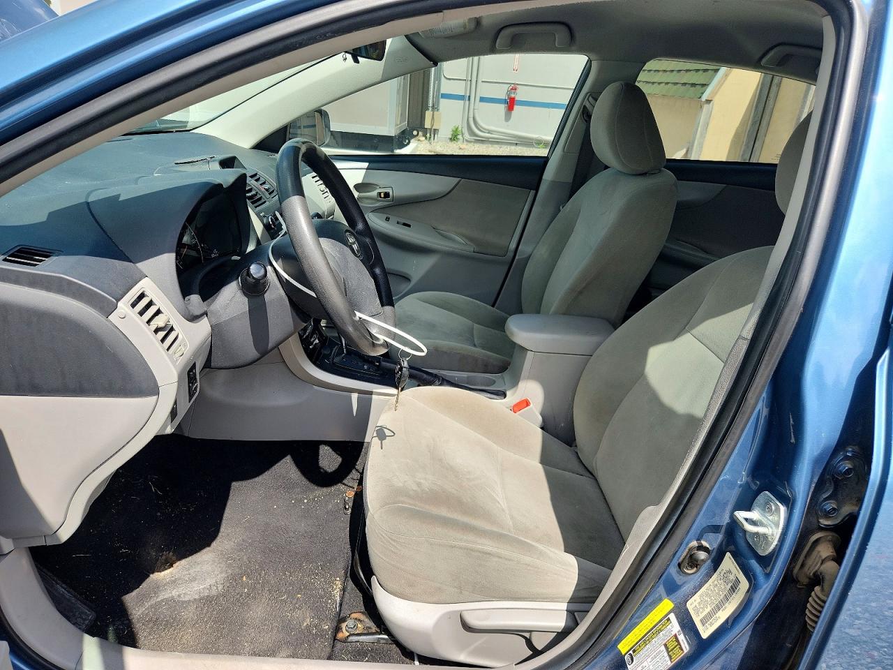 2013 Toyota Corolla L Blue vin: 5YFBU4EE3DP197332
