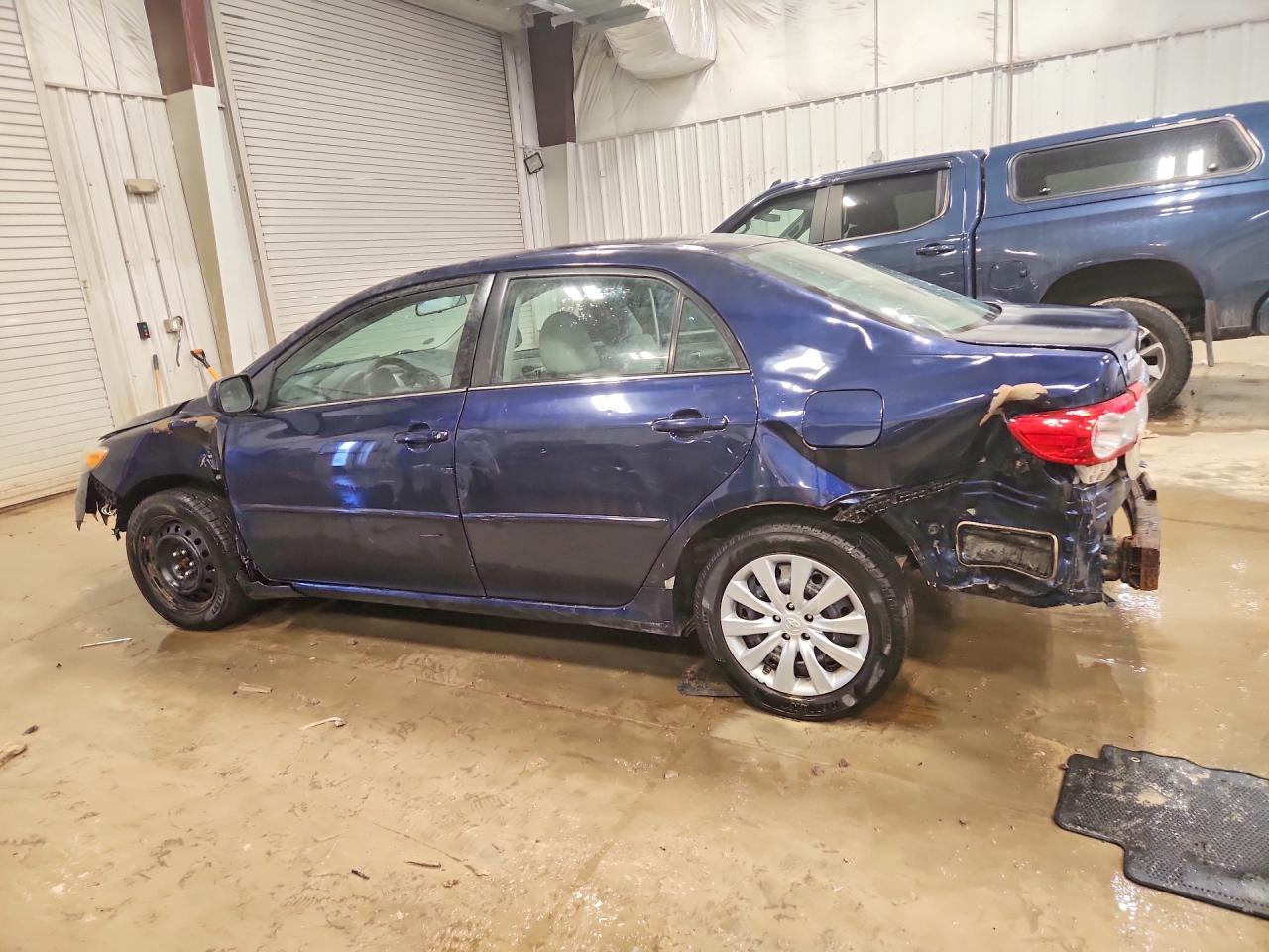 2013 Toyota Corolla Base Синий vin: 5YFBU4EE3DP199386