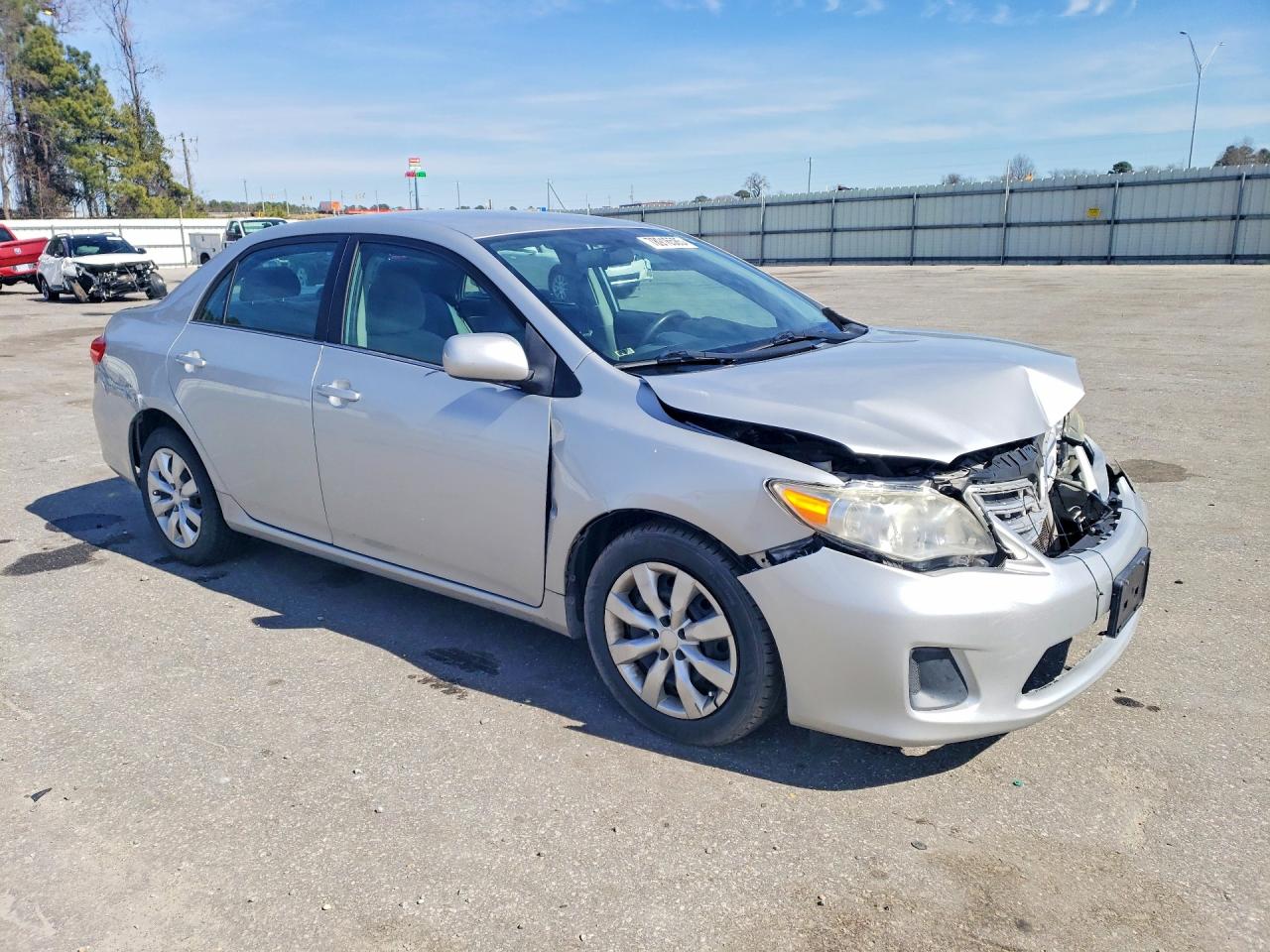 2013 Toyota Corolla Le Silver vin: 5YFBU4EE3DP201654