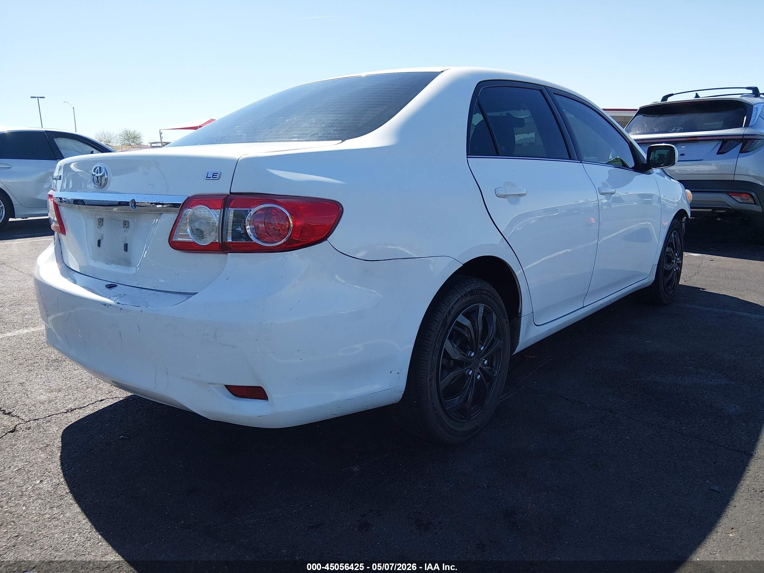 2013 Toyota Corolla Le White vin: 5YFBU4EE3DP217630