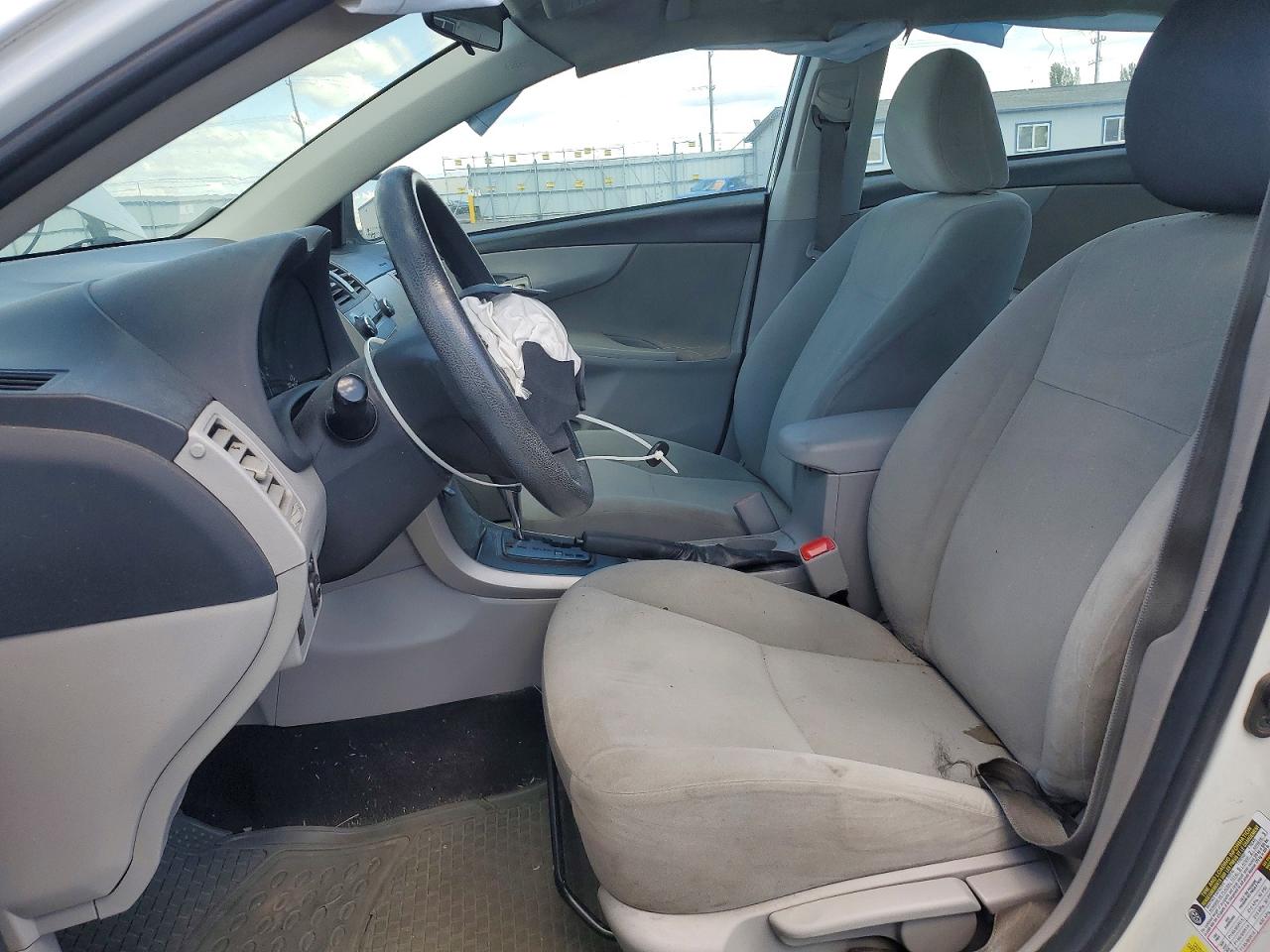 2013 Toyota Corolla L White vin: 5YFBU4EE3DP219149
