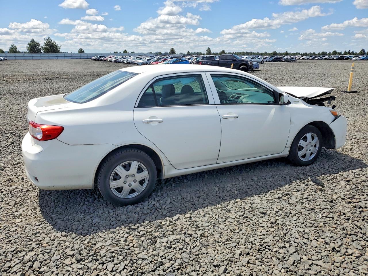 2013 Toyota Corolla L White vin: 5YFBU4EE3DP219149