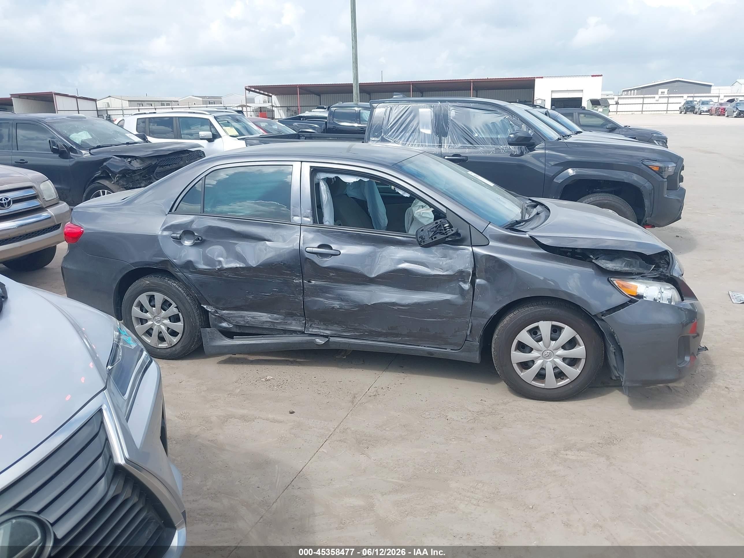 2013 Toyota Corolla L Gray vin: 5YFBU4EE3DP224853