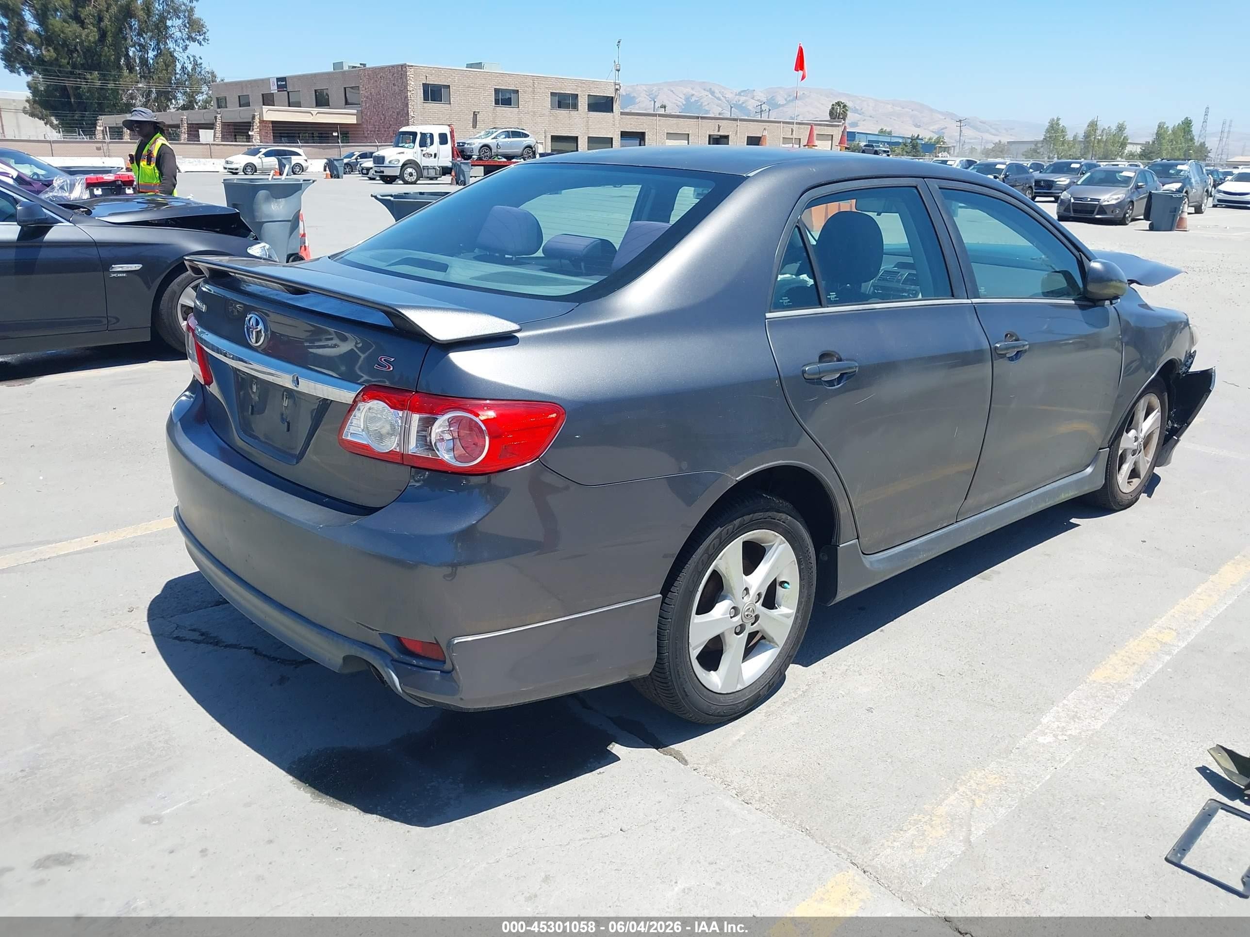 2012 Toyota Corolla S/le Brown vin: 5YFBU4EE4CP016270
