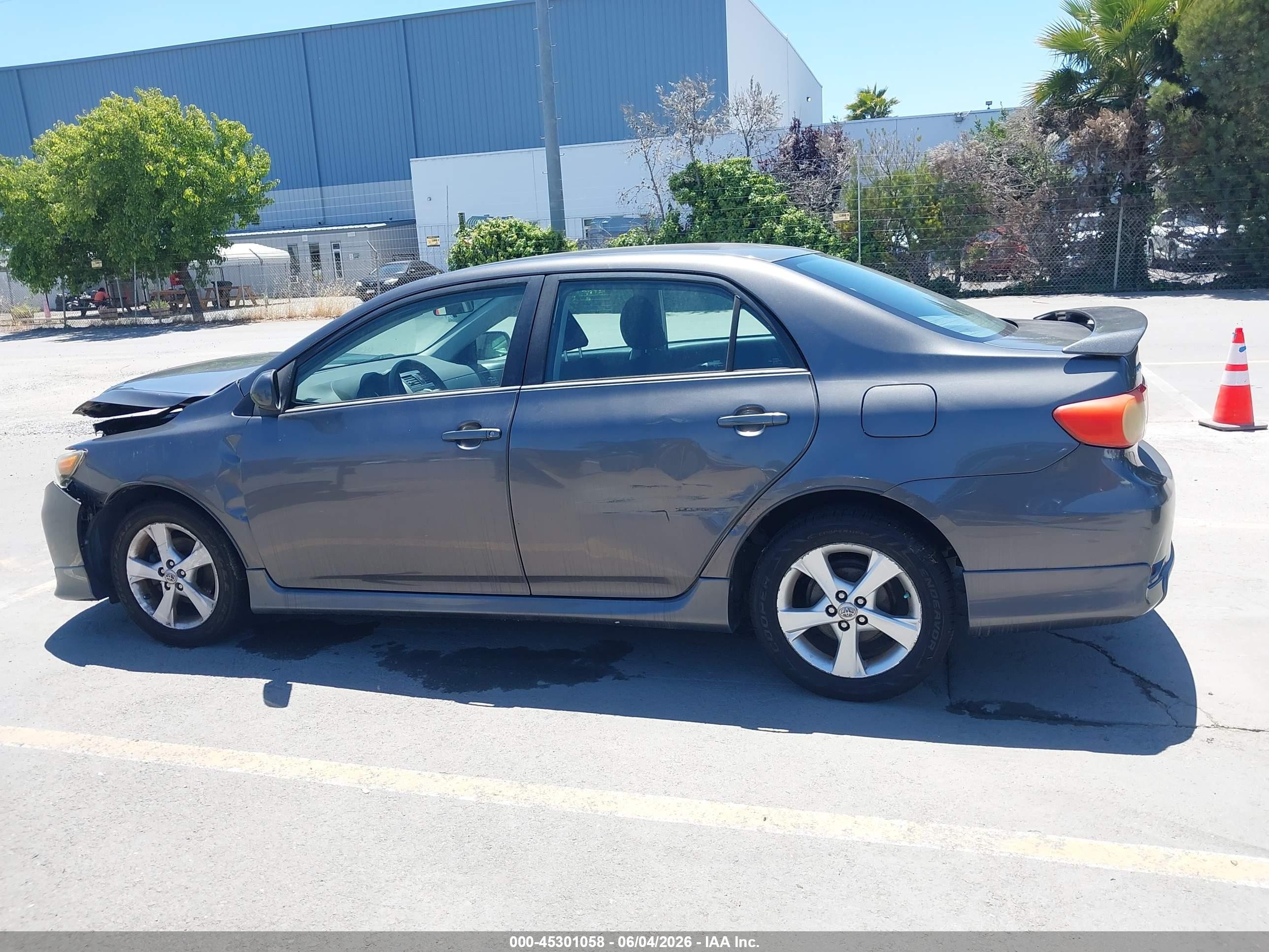 2012 Toyota Corolla S/le Brown vin: 5YFBU4EE4CP016270