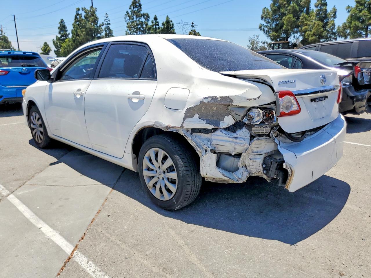 2012 Toyota Corolla Le White vin: 5YFBU4EE4CP020092