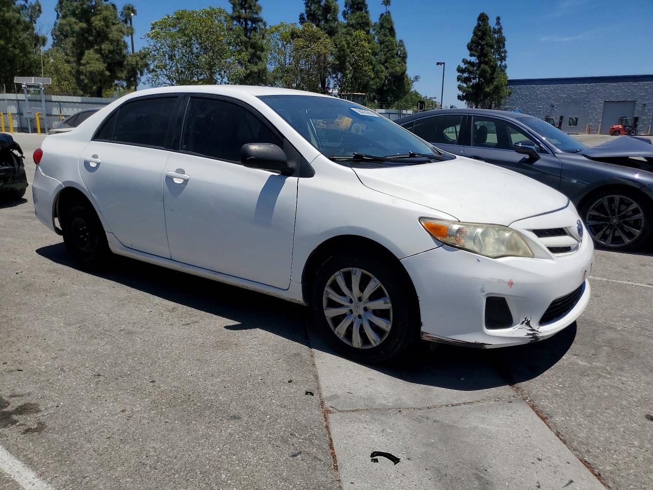 2012 Toyota Corolla Le White vin: 5YFBU4EE4CP020092
