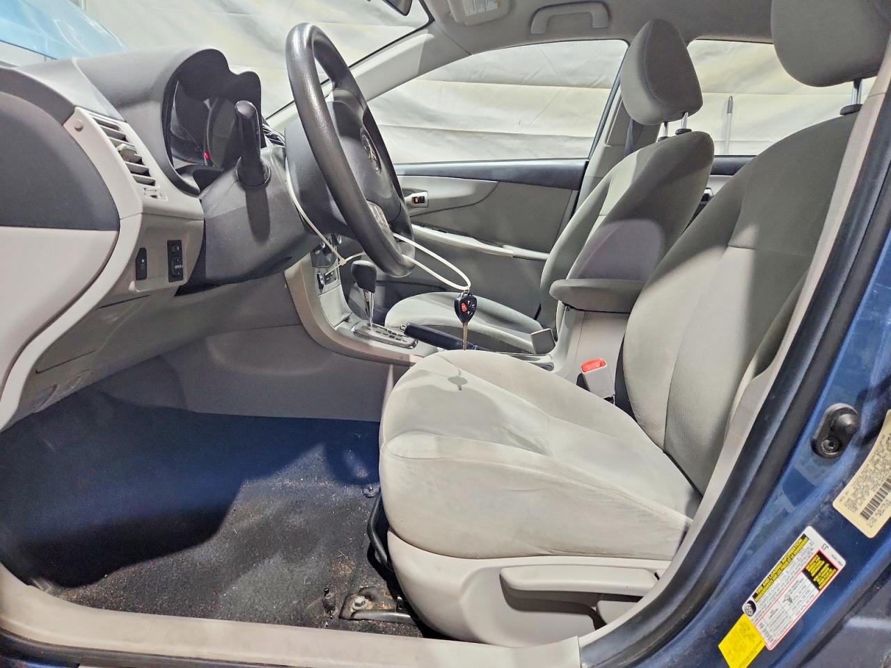 2012 Toyota Corolla Le Blue vin: 5YFBU4EE4CP022540