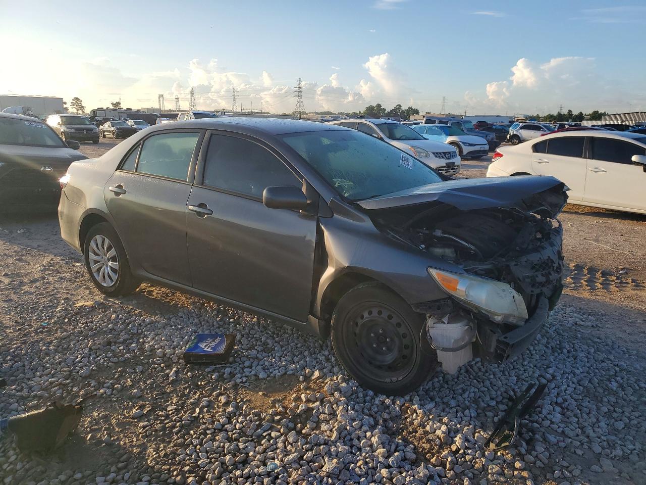 2012 Toyota Corolla Le Gray vin: 5YFBU4EE4CP043131
