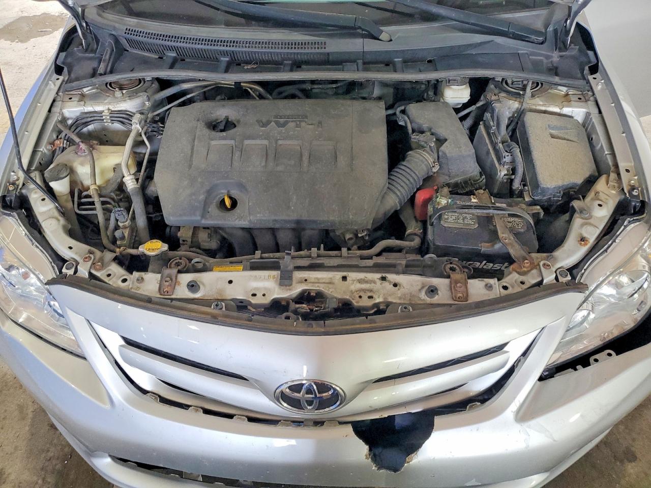 2012 Toyota Corolla Le Silver vin: 5YFBU4EE4CP048068