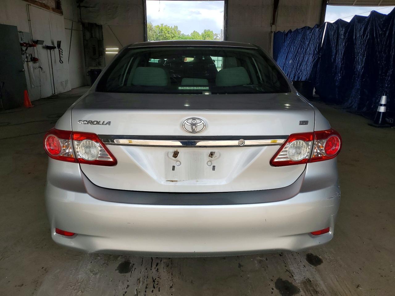 2012 Toyota Corolla Le Silver vin: 5YFBU4EE4CP048068