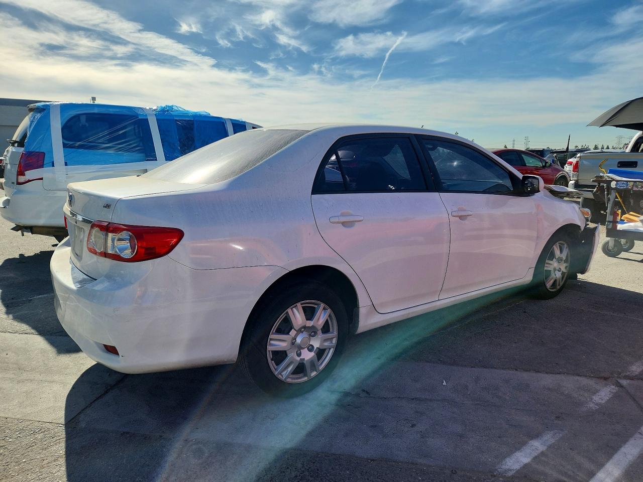 2012 Toyota Corolla Le White vin: 5YFBU4EE4CP051066